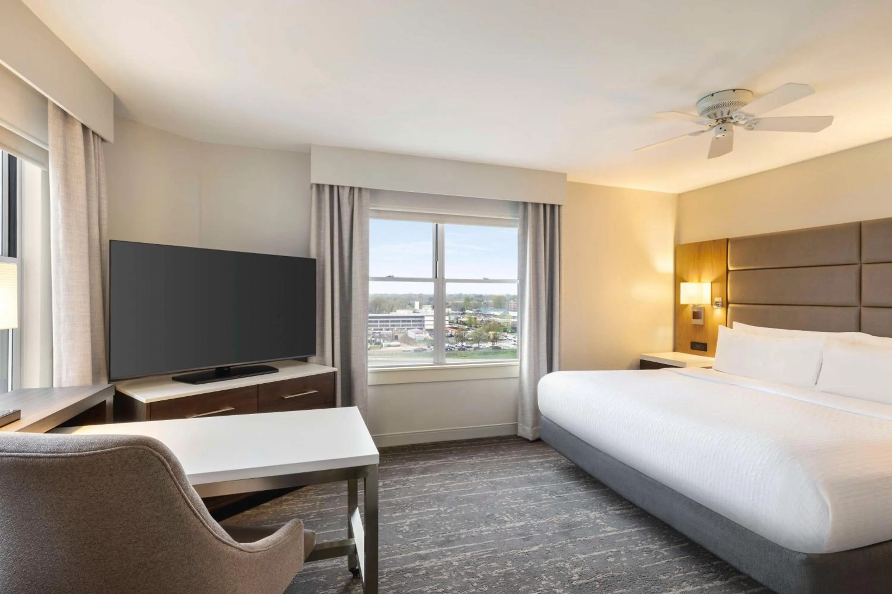 Bedroom, Bed in Homewood Suites by Hilton Philadelphia-City Avenue