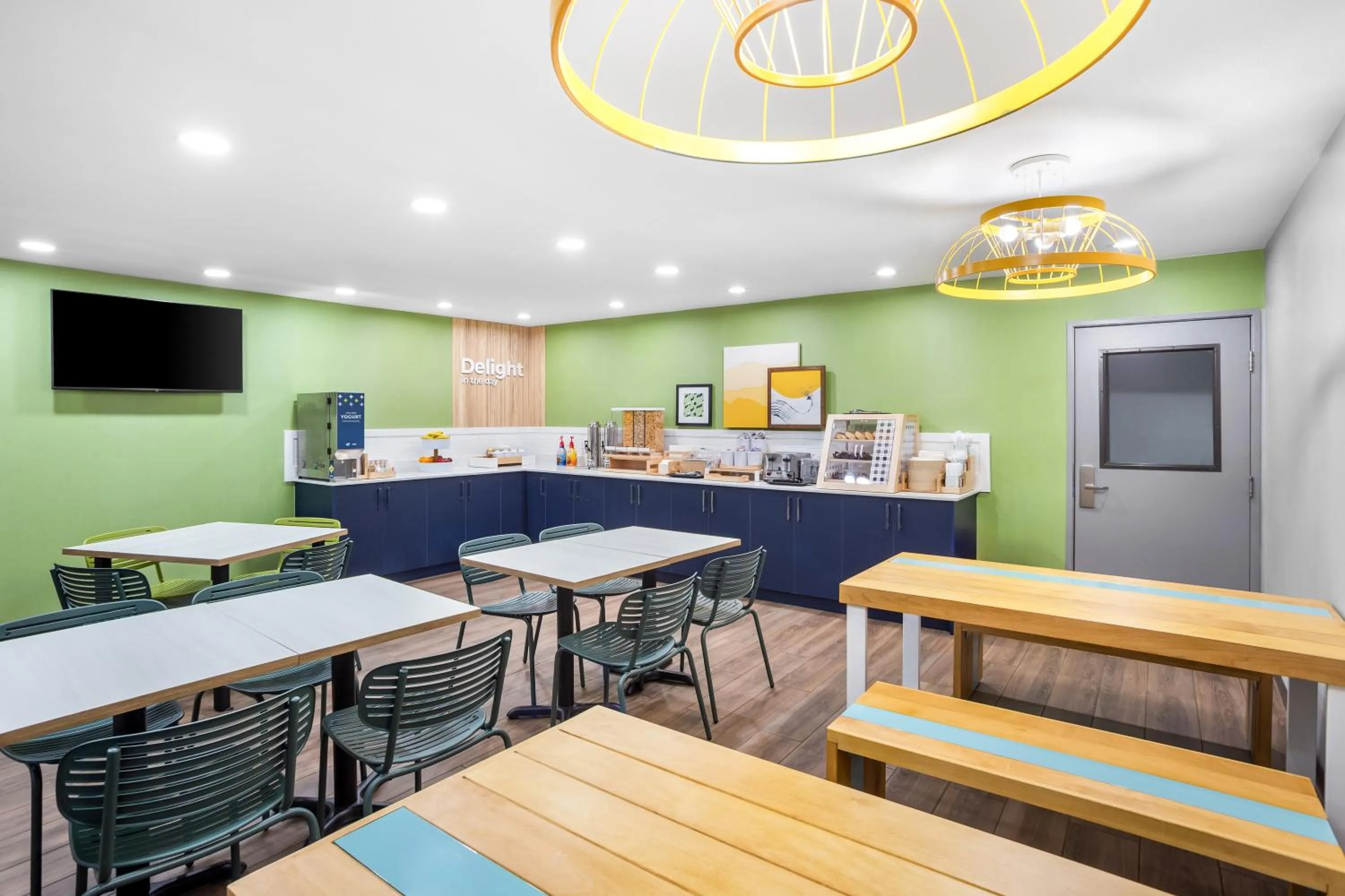 Breakfast in Spark by Hilton Kent Seattle