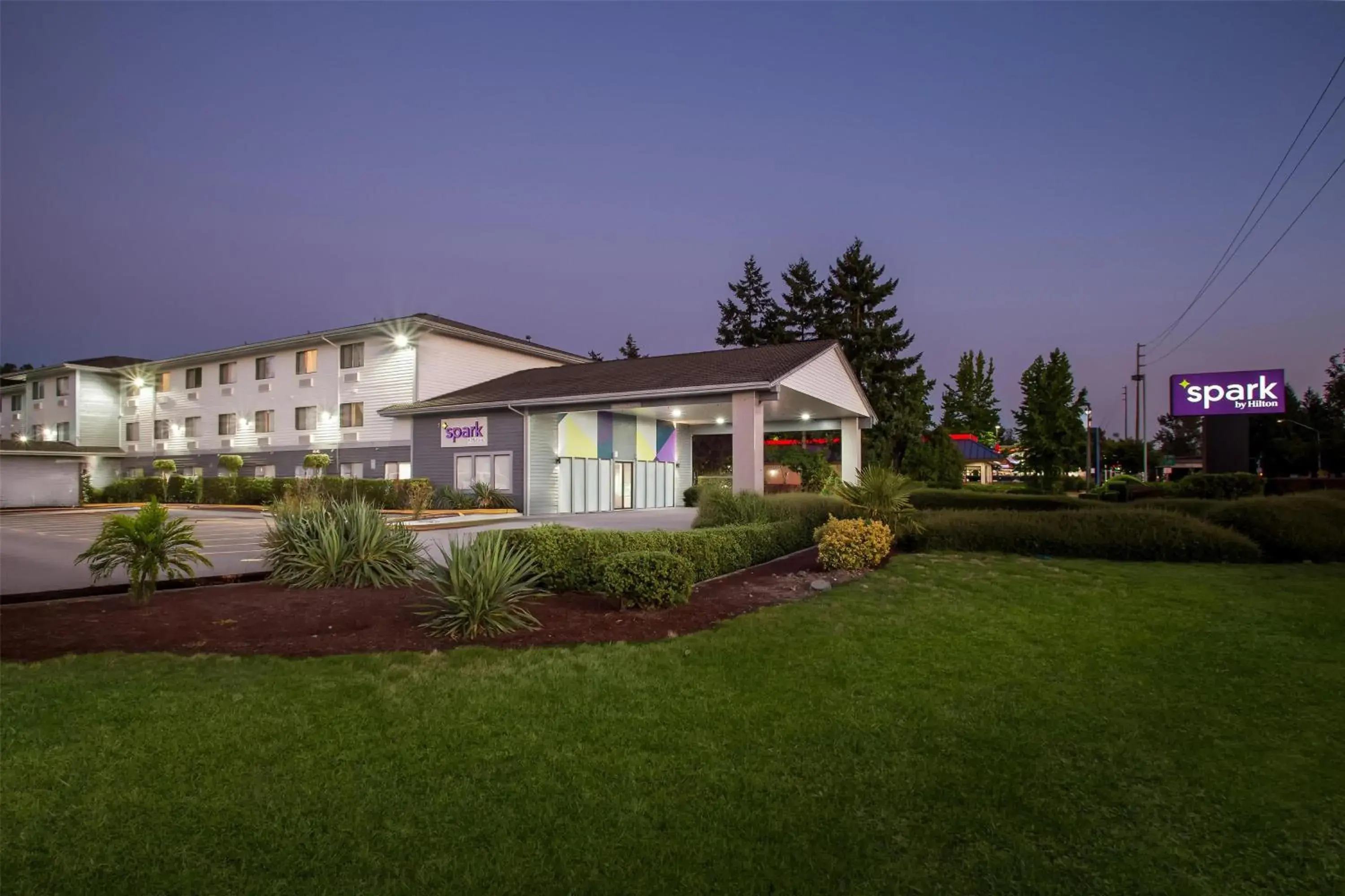 Property building in Spark by Hilton Kent Seattle Property building in Spark by Hilton Kent Seattle