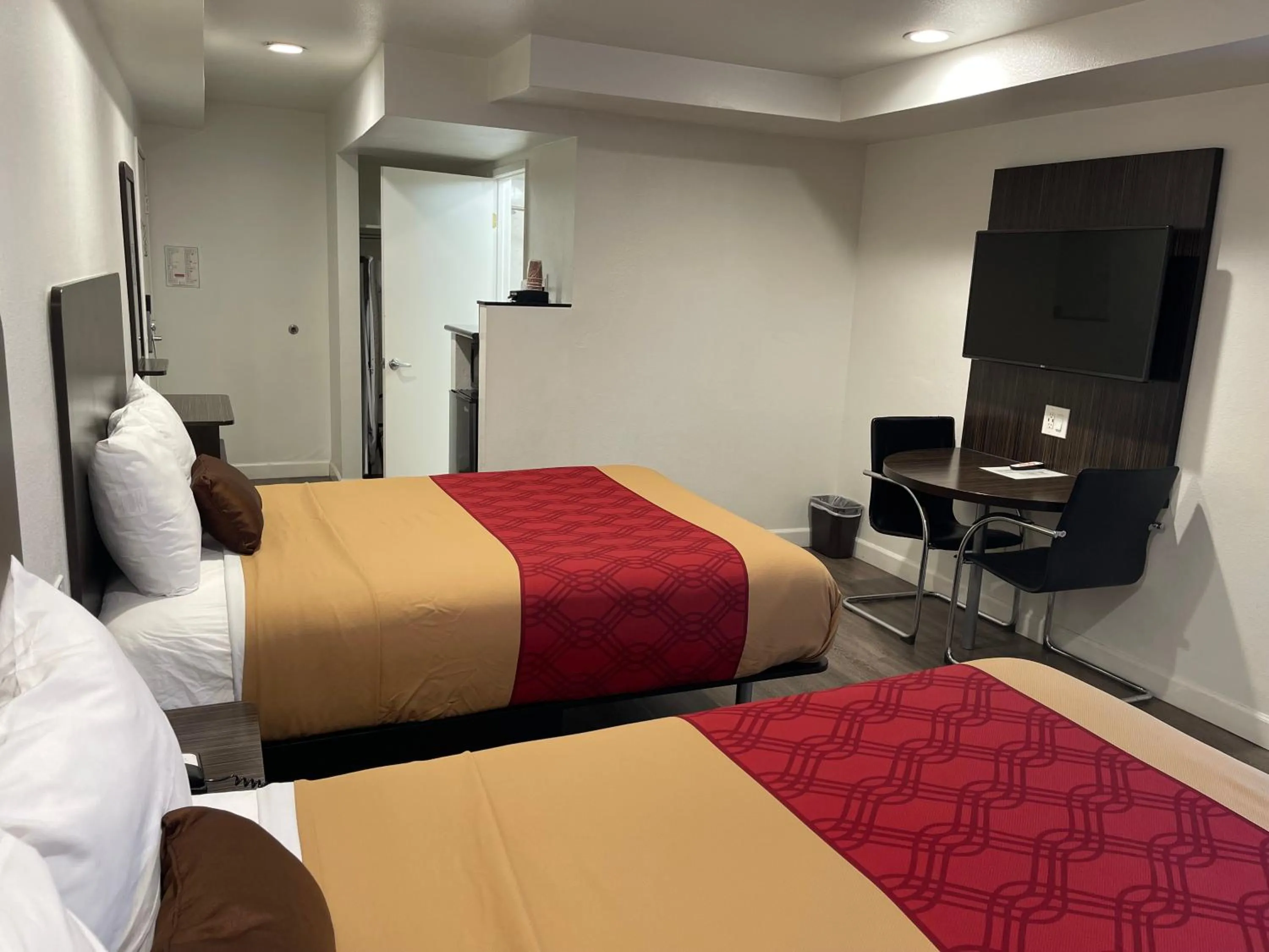 Bed in Claremont Lodge