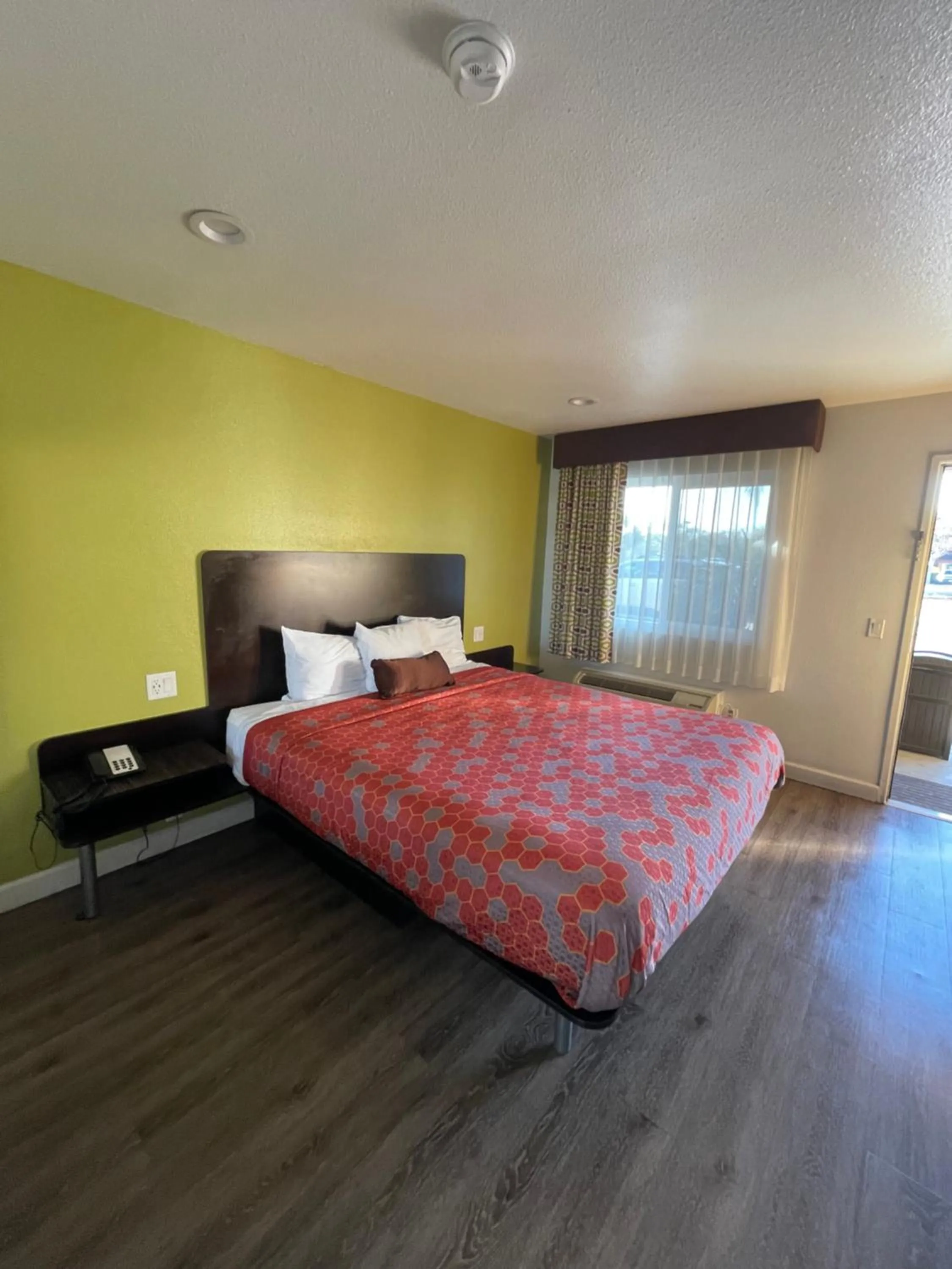 Bed in Claremont Lodge