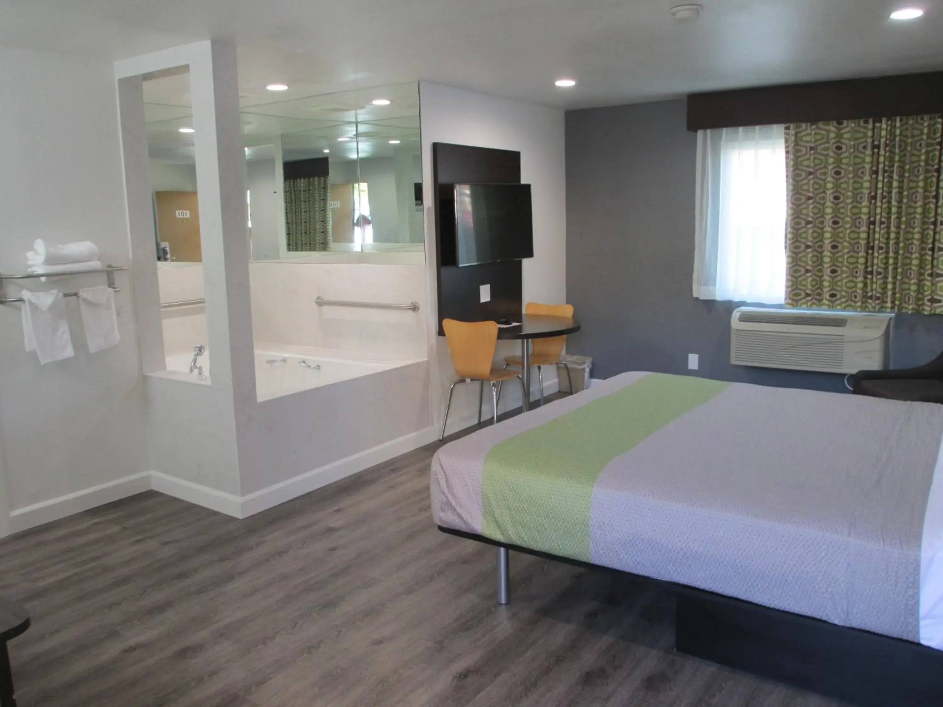 Bed in Claremont Lodge Bed in Claremont Lodge