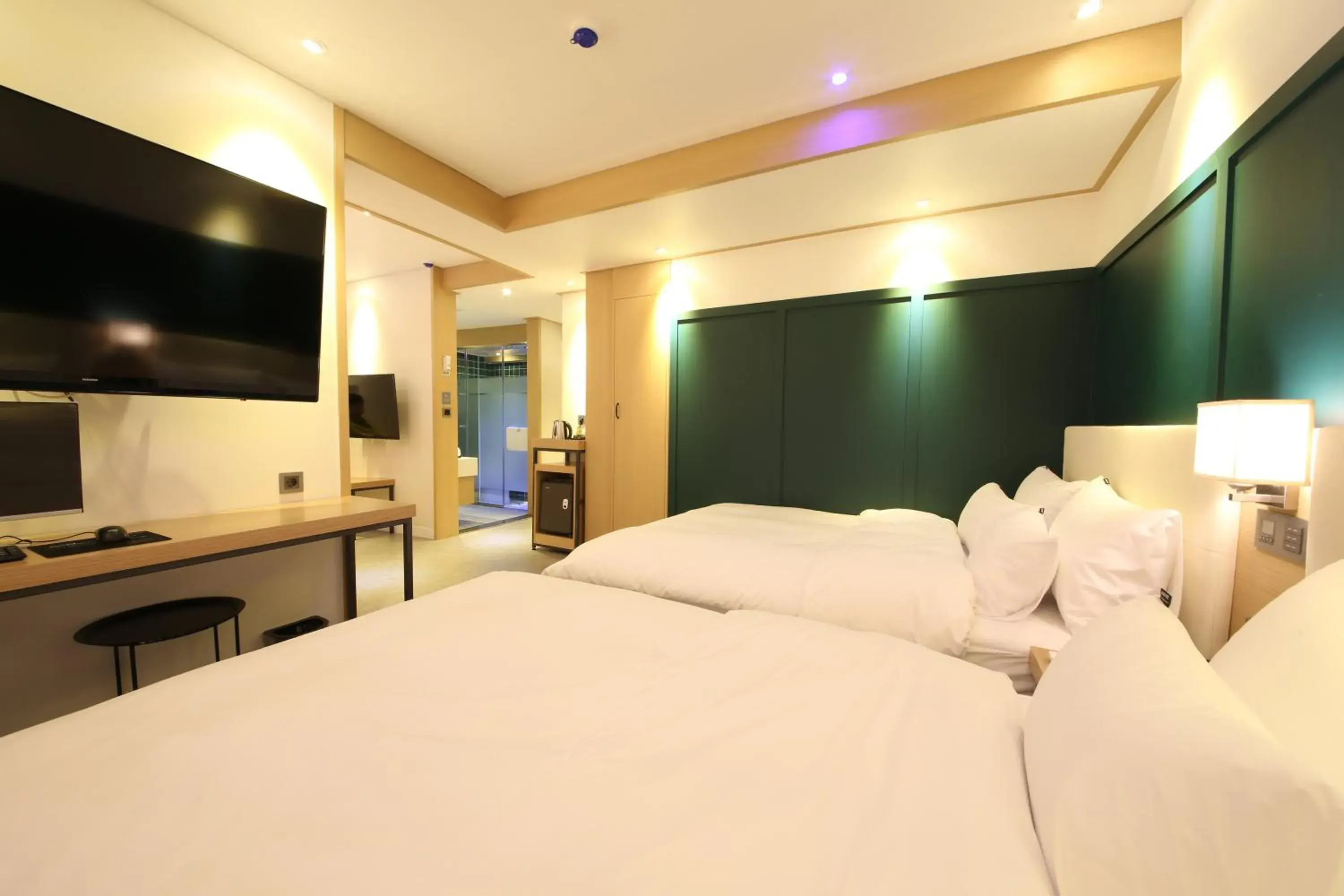 Bed in Brooks Hotel Tongyeong Bed in Brooks Hotel Tongyeong