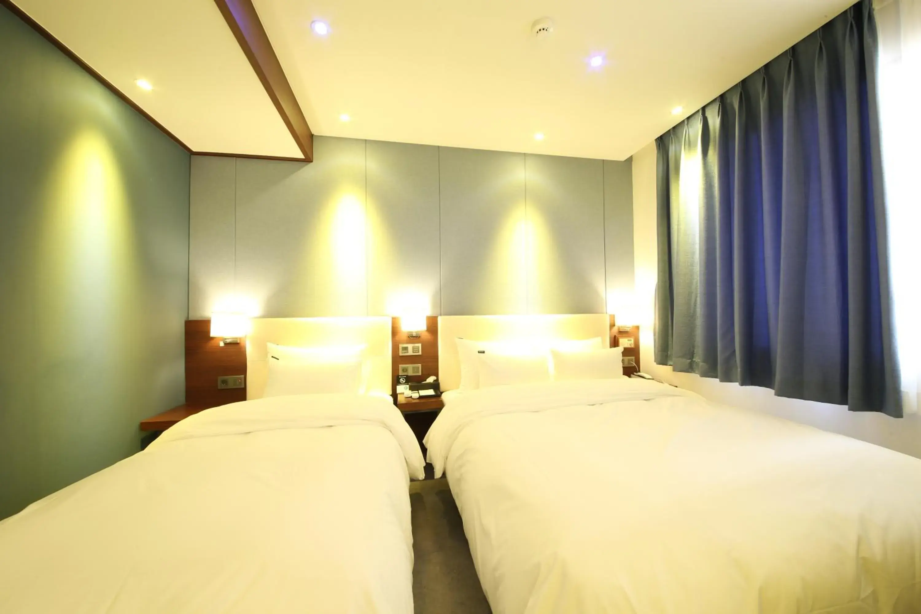 Bed in Brooks Hotel Tongyeong Bed in Brooks Hotel Tongyeong