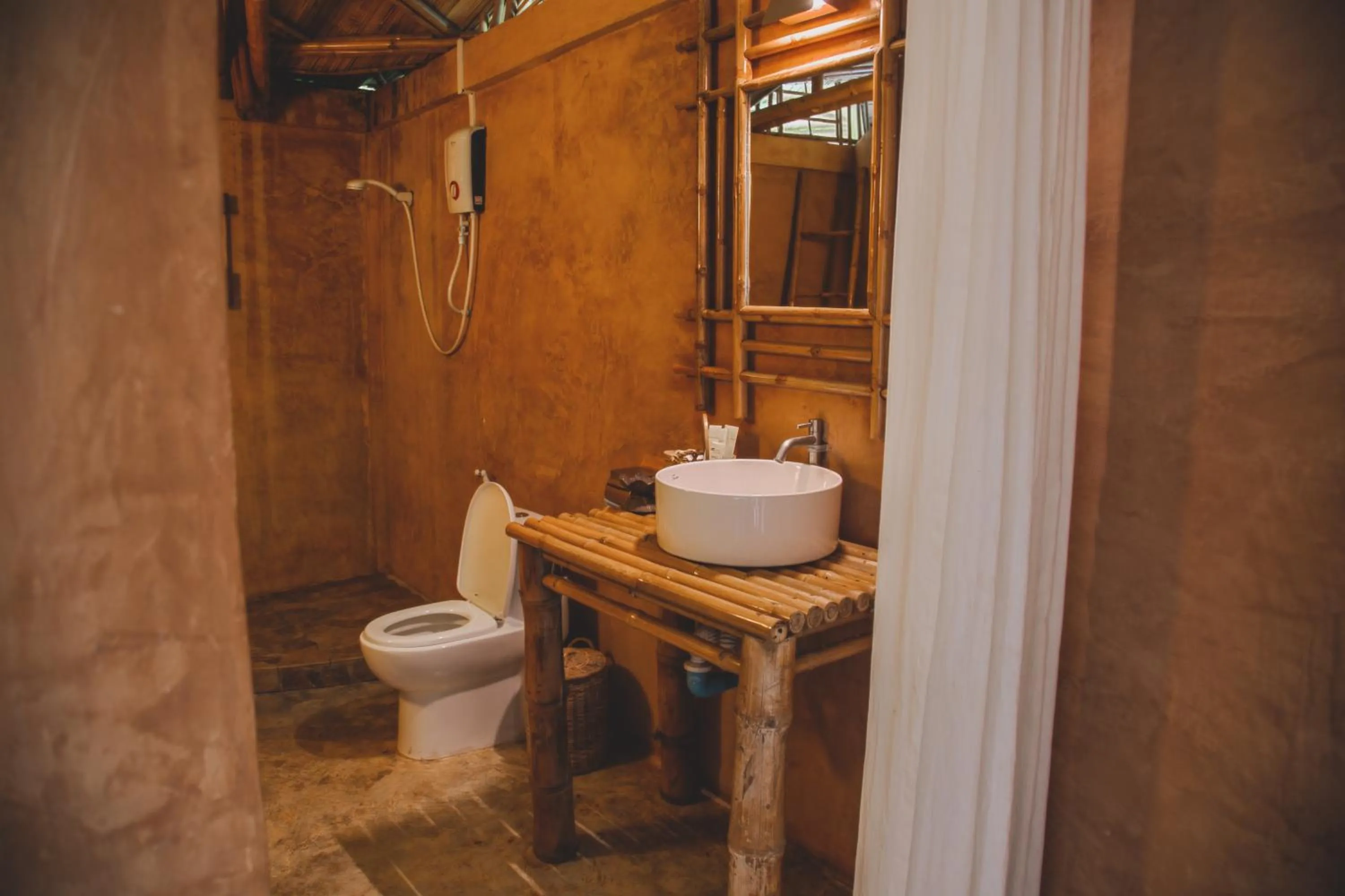 Hanchey Bamboo Resort