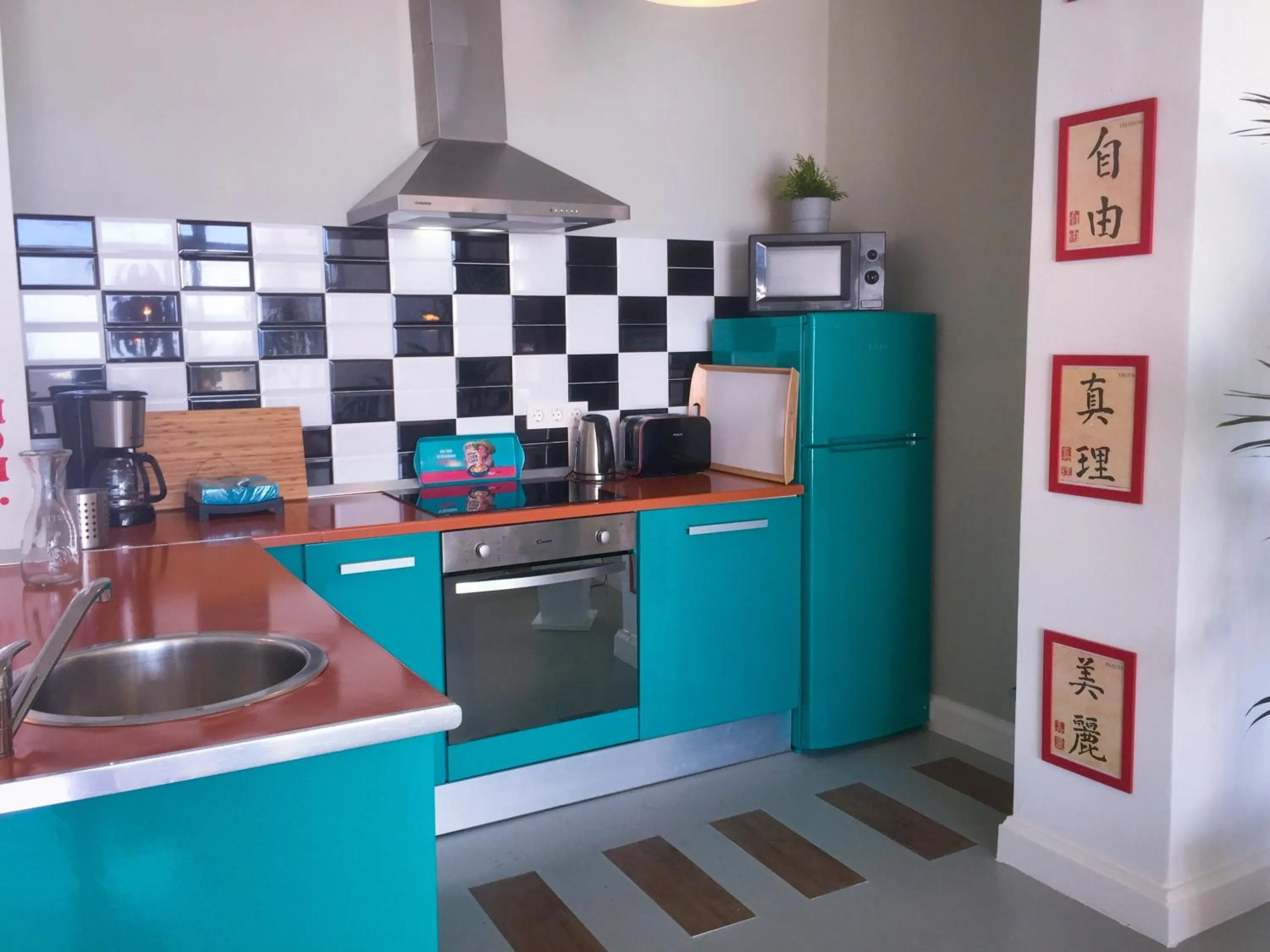 Kitchen or kitchenette in Casa Flamingo, Sea View Apartment