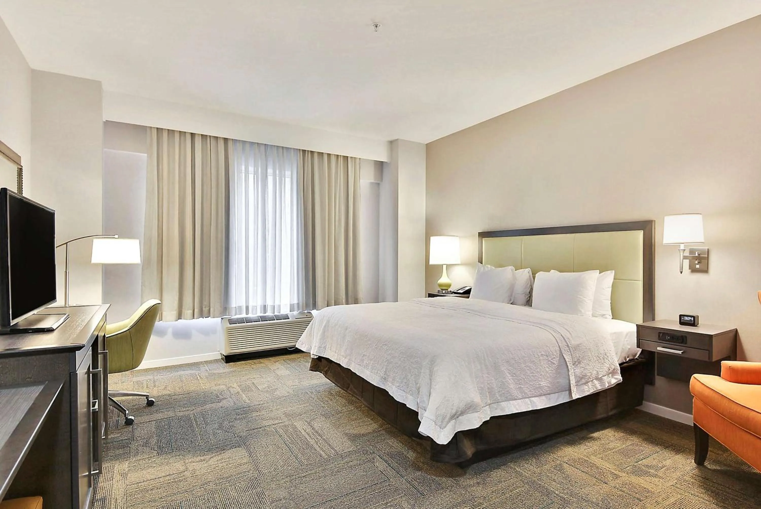 Bed in Hampton Inn Alexandria/Old Town