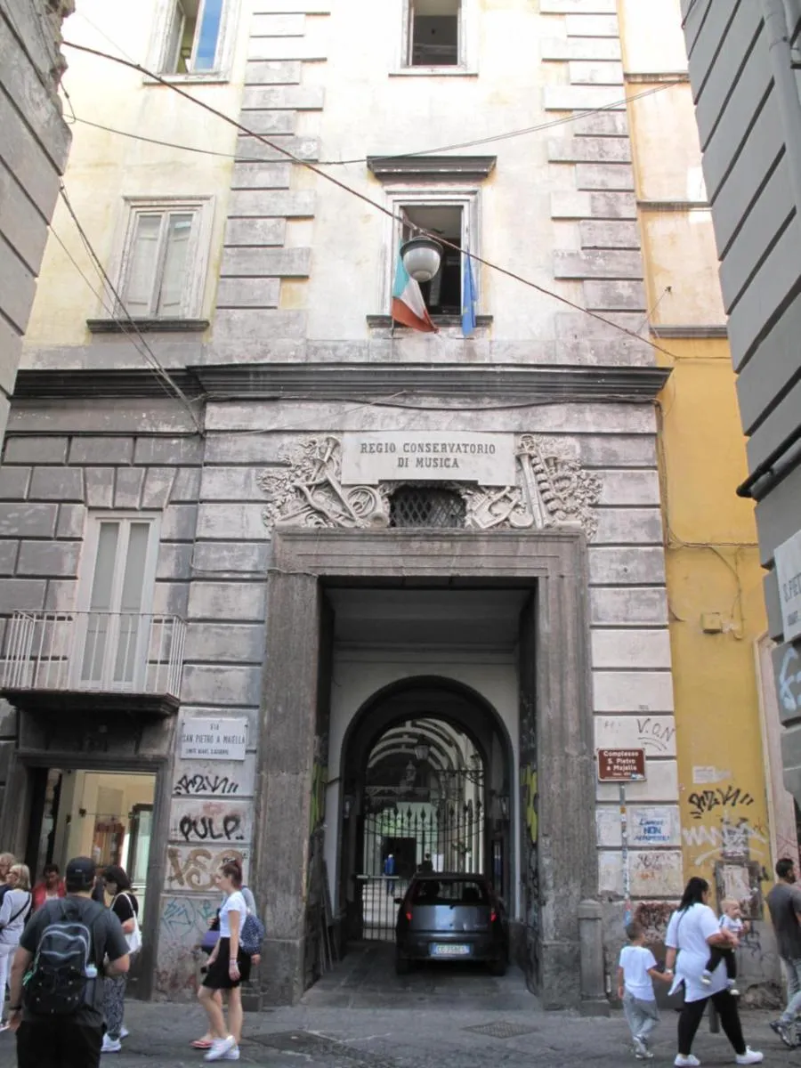 Neighbourhood in I DIOSCURI