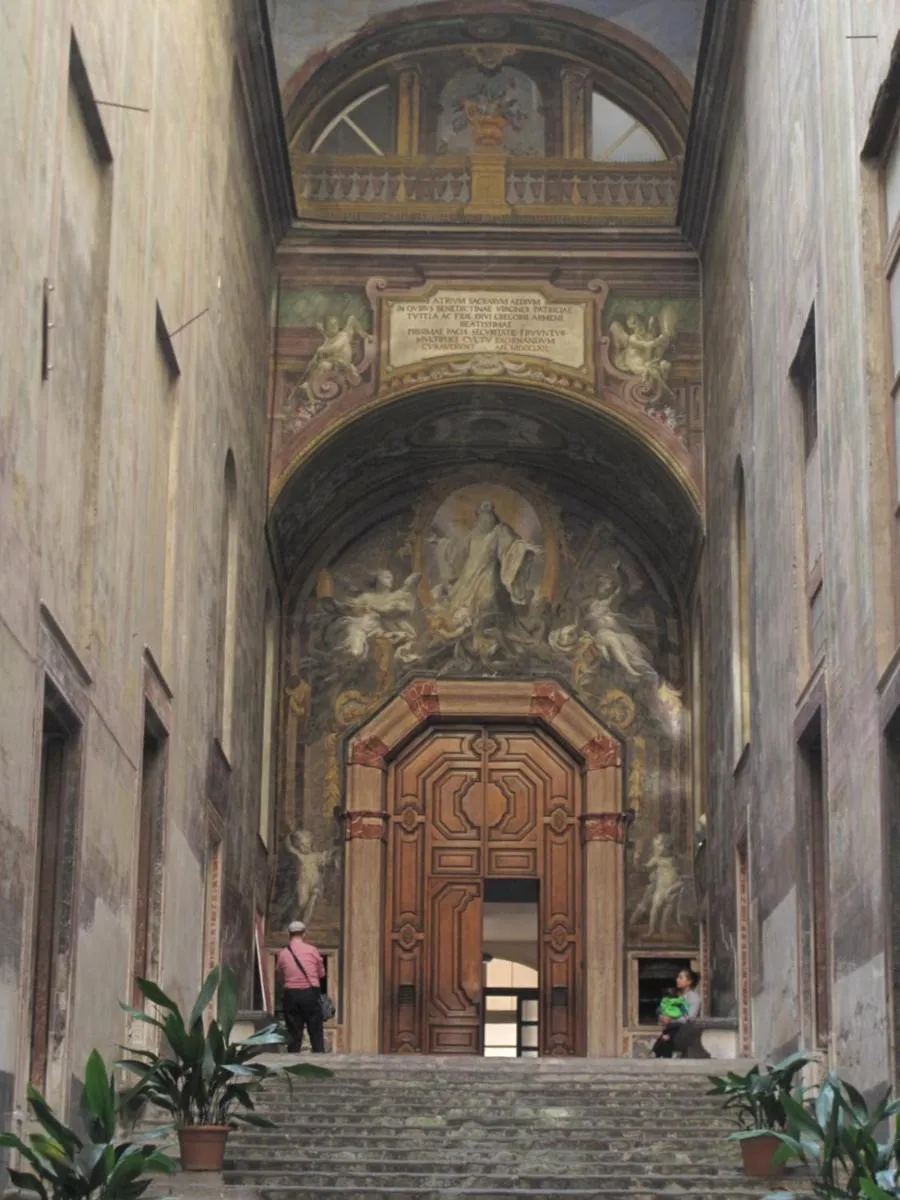 Neighbourhood in I DIOSCURI