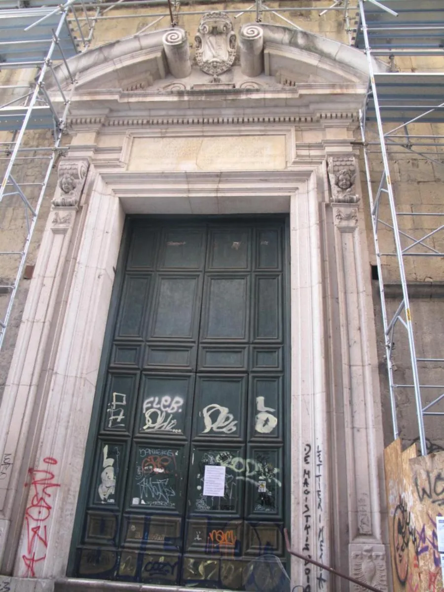 Neighbourhood in I DIOSCURI