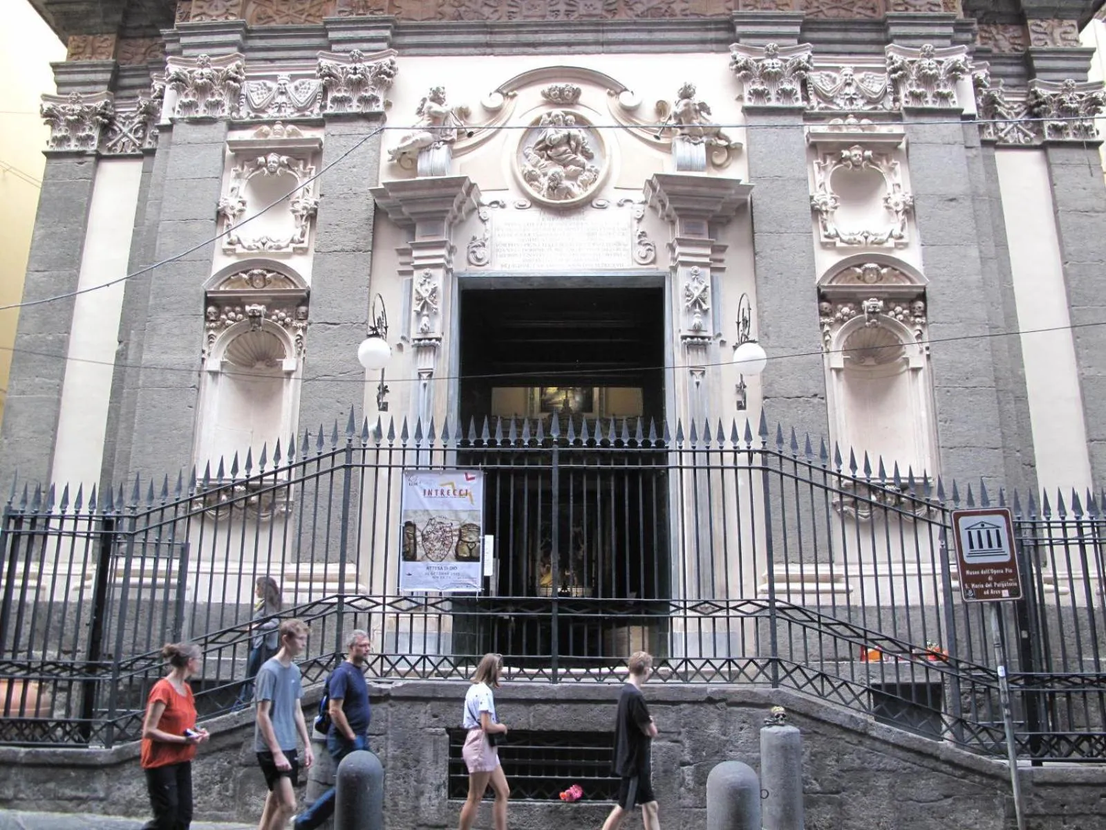 Neighbourhood in I DIOSCURI