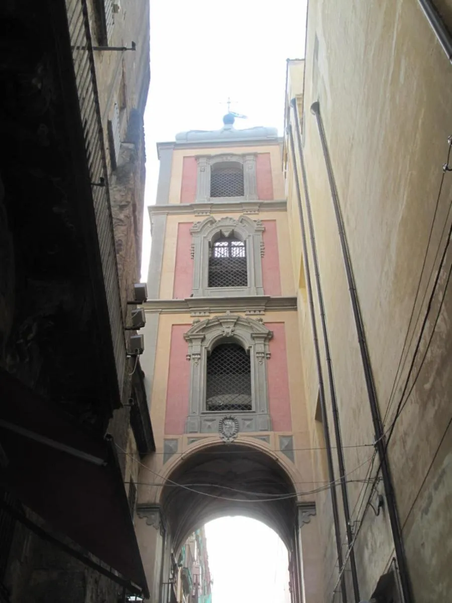 Neighbourhood in I DIOSCURI