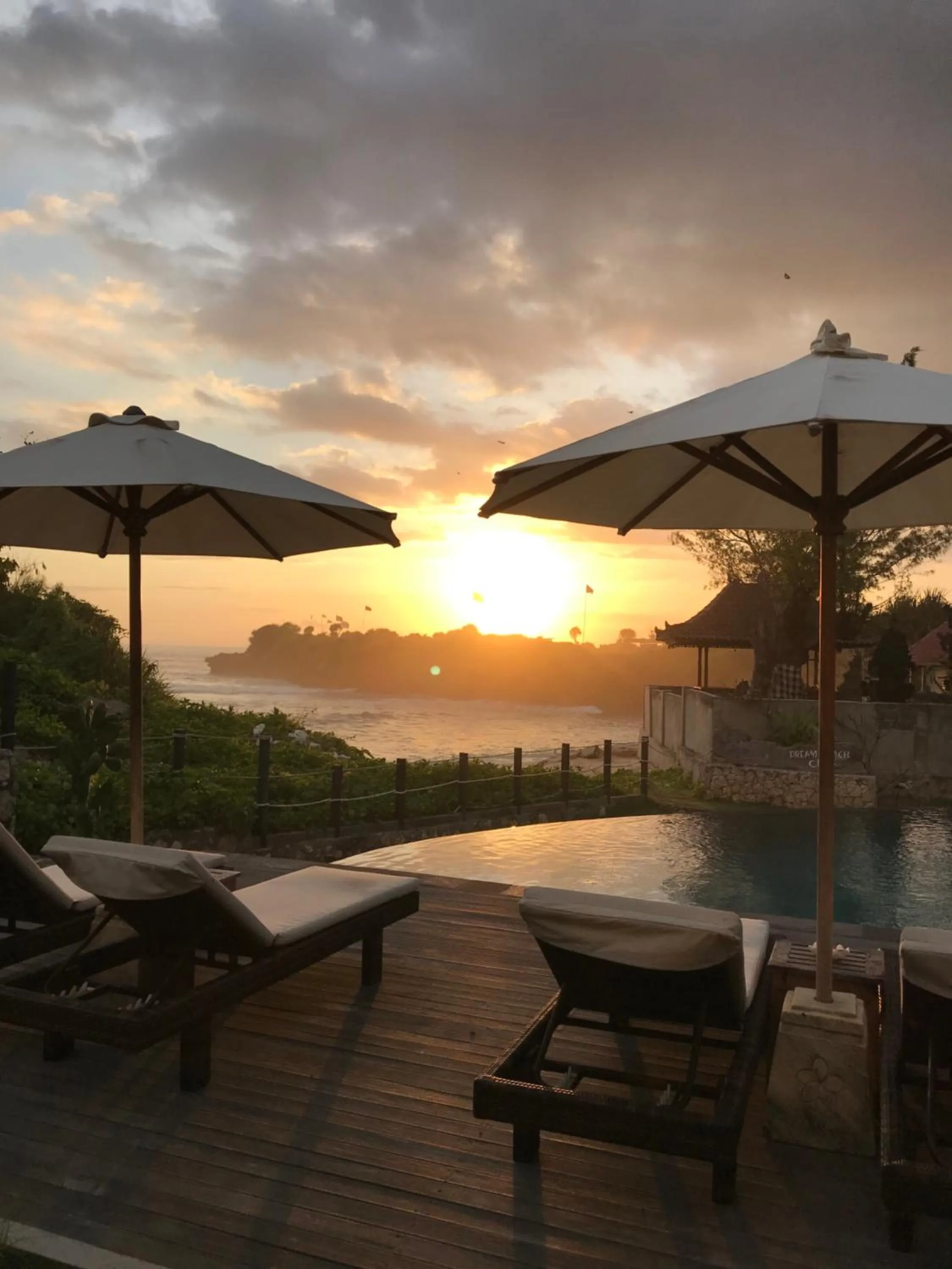 D'byas Dream Beach Club and Villa