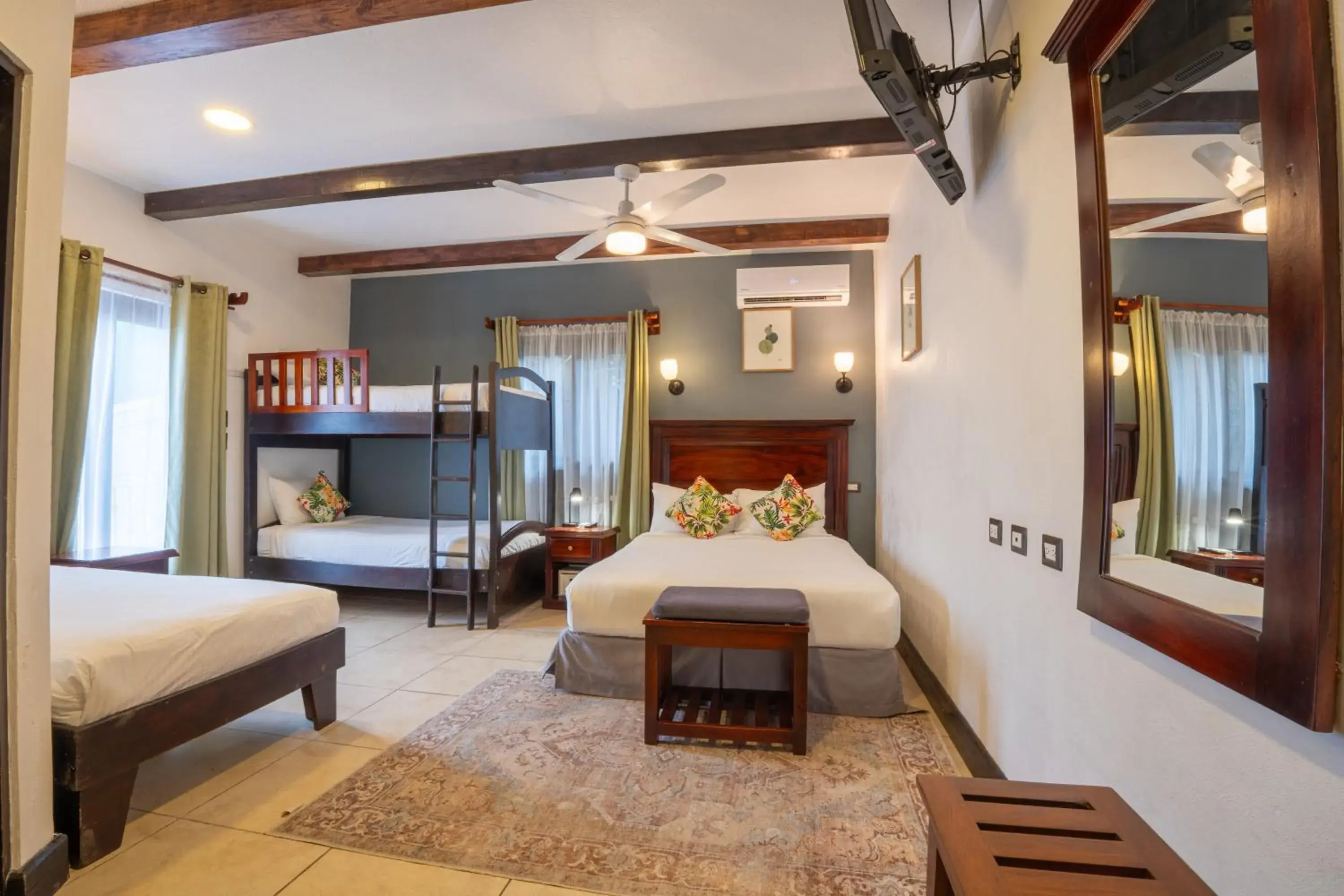 Family Standard Superior in Camino Verde B&B Monteverde Costa Rica Family Standard Superior in Camino Verde B&B Monteverde Costa Rica