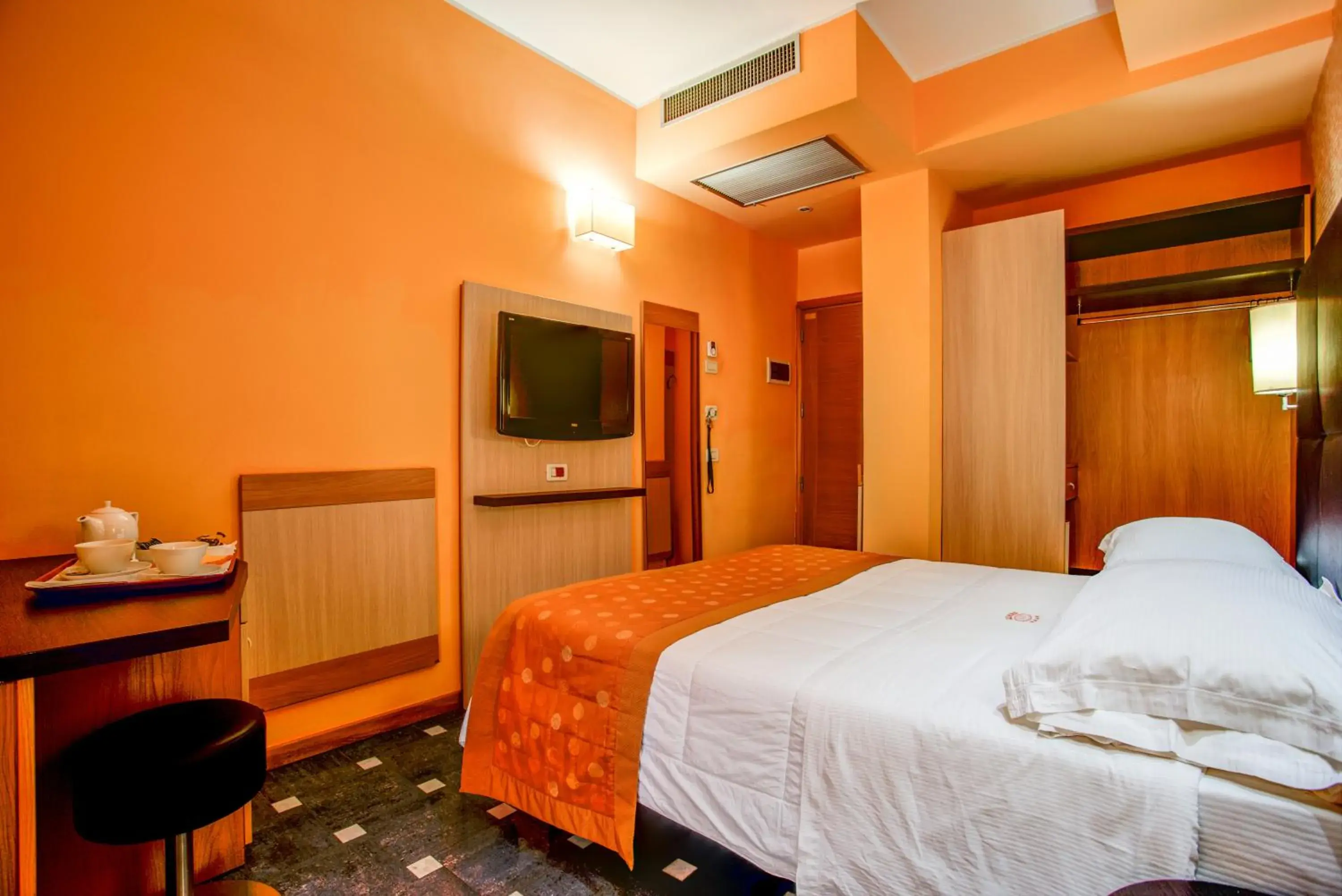 Comfort Double Room with Balcony - single occupancy in Hotel Genty Comfort Double Room with Balcony - single occupancy in Hotel Genty