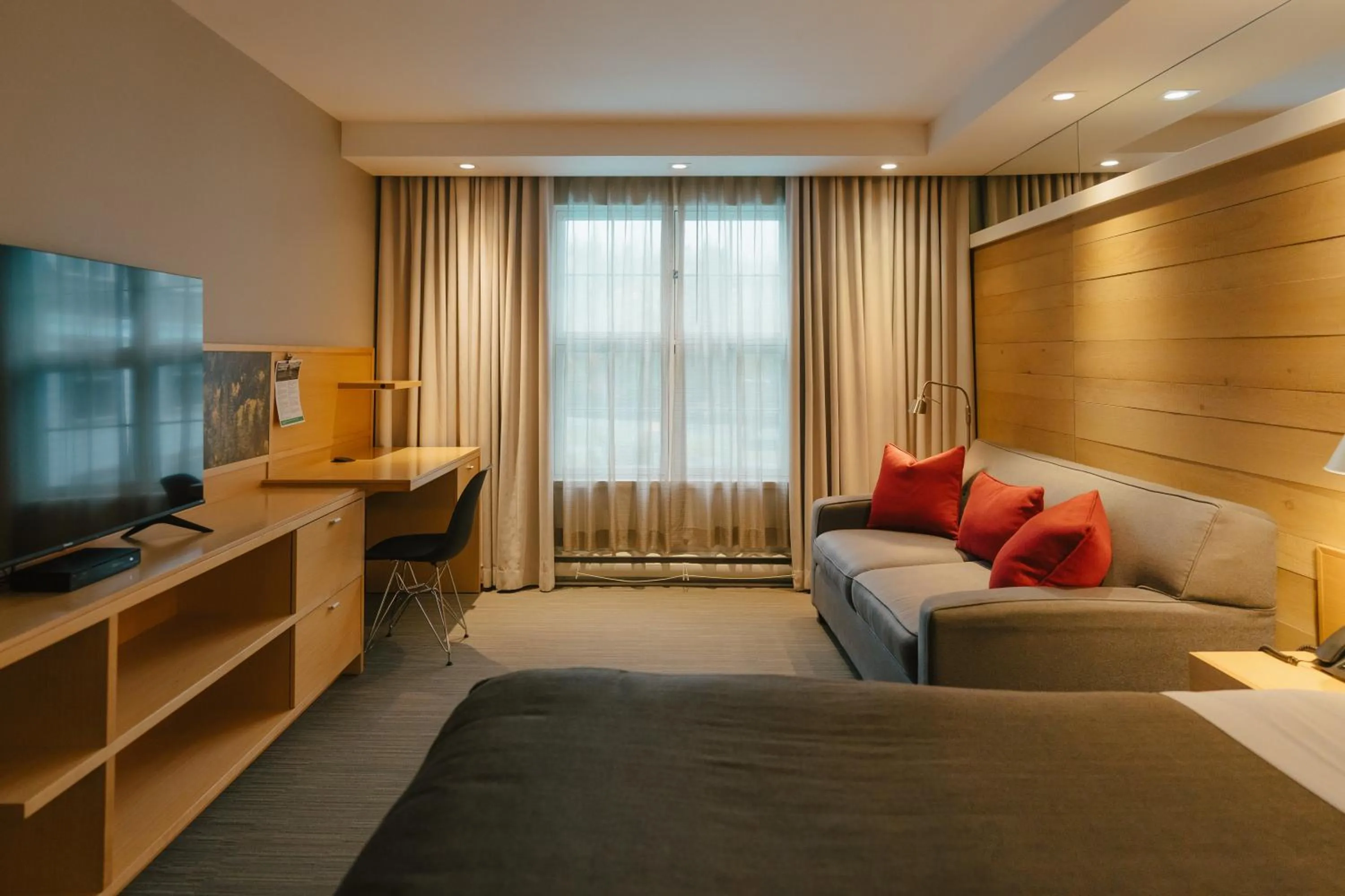 Photo of the whole room in Gîte du Mont-Albert - Sepaq