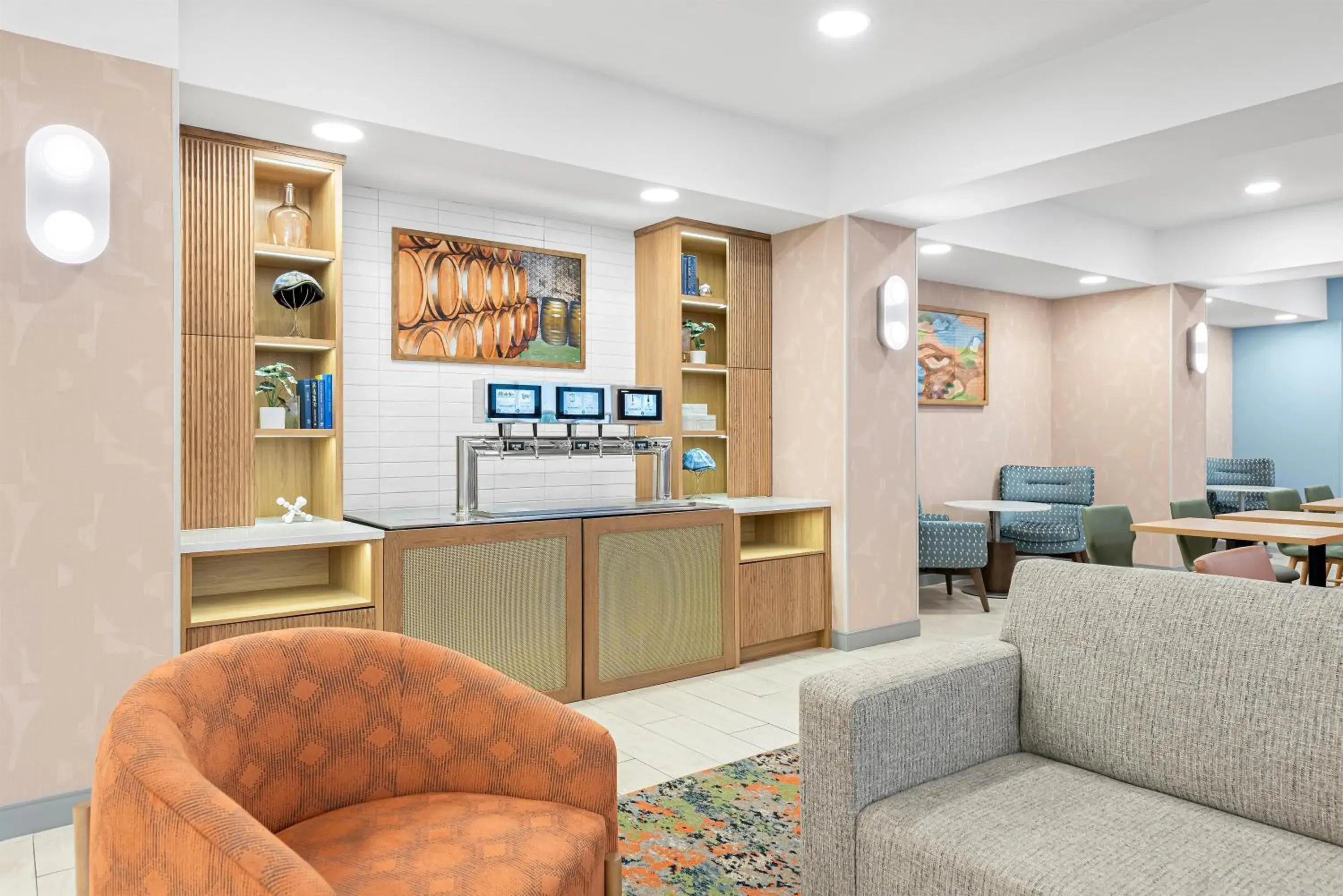 Lounge or bar in Hampton Inn Gainesville-Haymarket Lounge or bar in Hampton Inn Gainesville-Haymarket