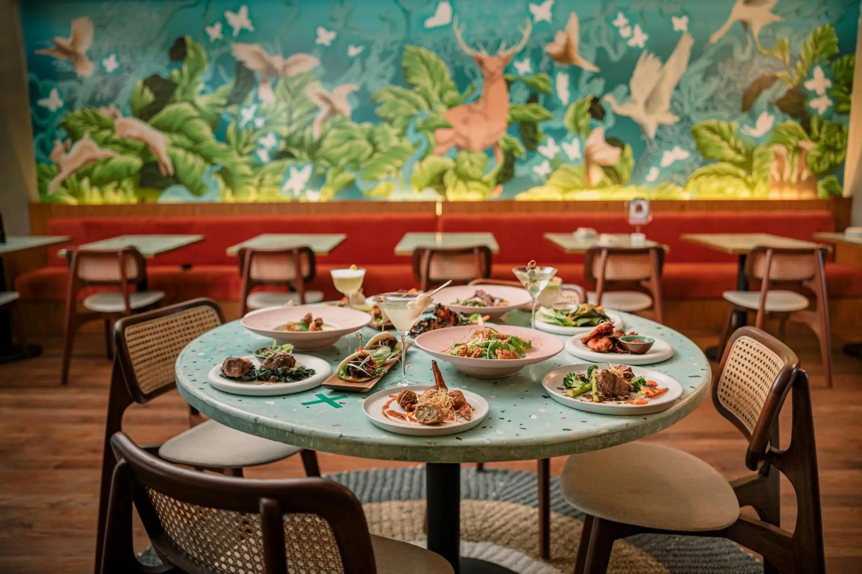 Restaurant/places to eat in IZE Seminyak by LifestyleRetreats Restaurant/places to eat in IZE Seminyak by LifestyleRetreats