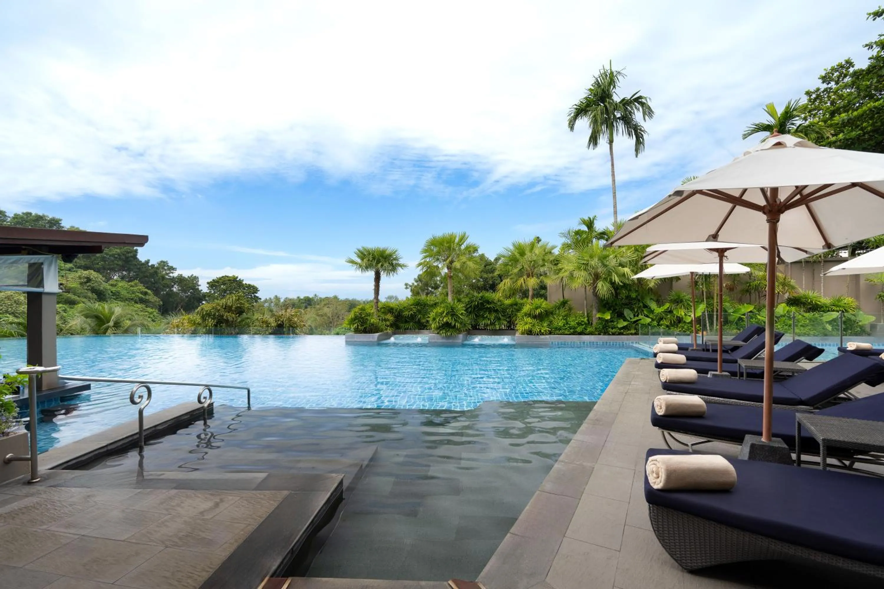 Swimming pool in Avista Hideaway Phuket Patong - MGallery