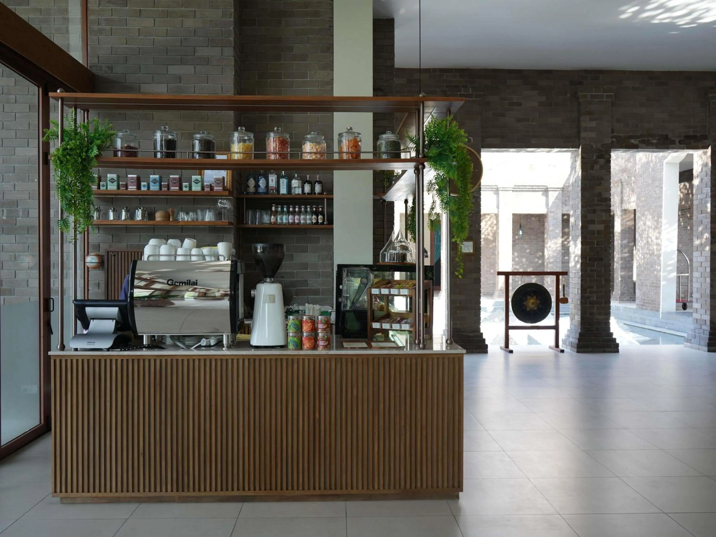 Restaurant/places to eat in Avista Hideaway Phuket Patong - MGallery