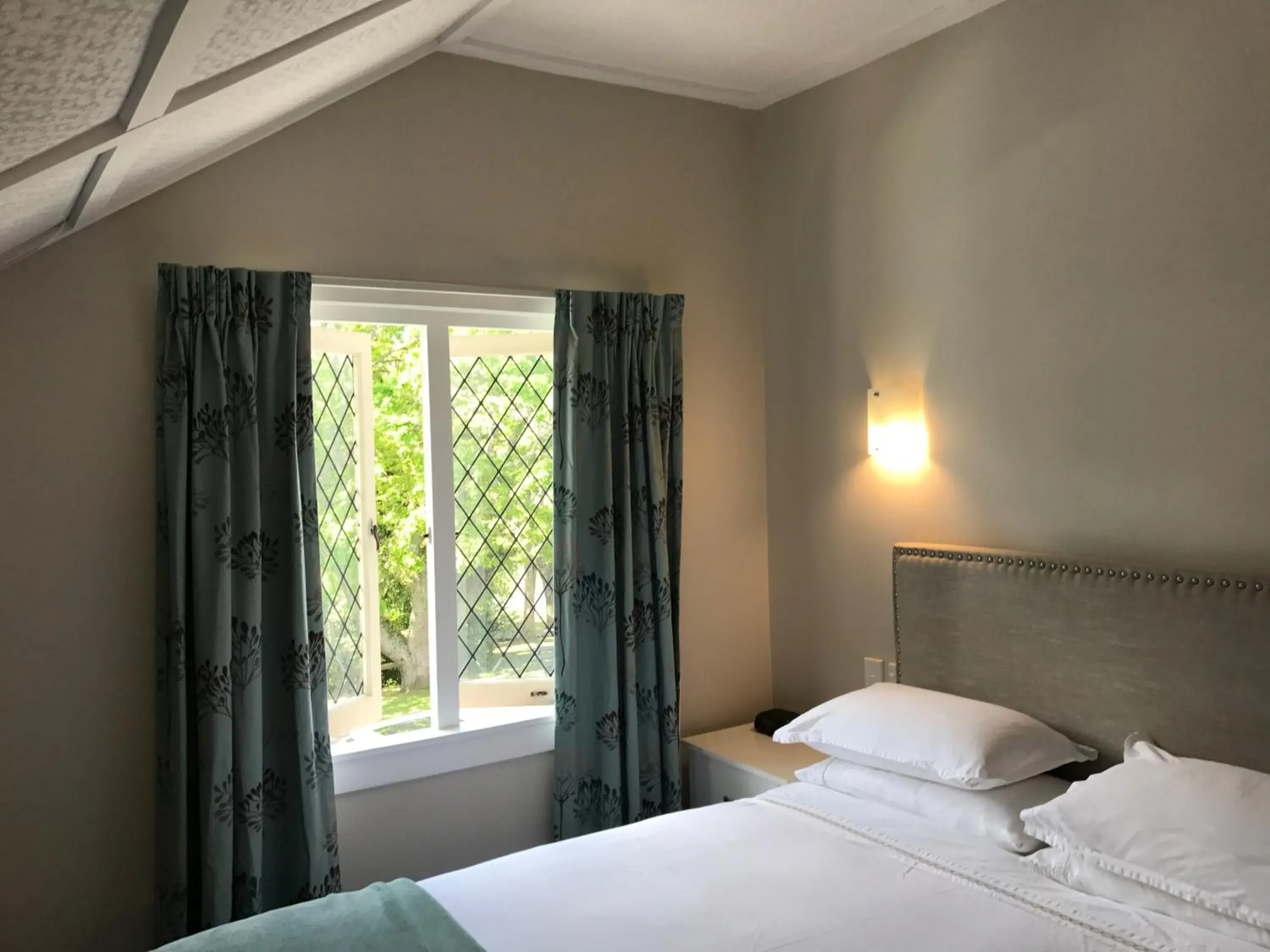 Day, Bed in Bridgehouse Lodge Day, Bed in Bridgehouse Lodge