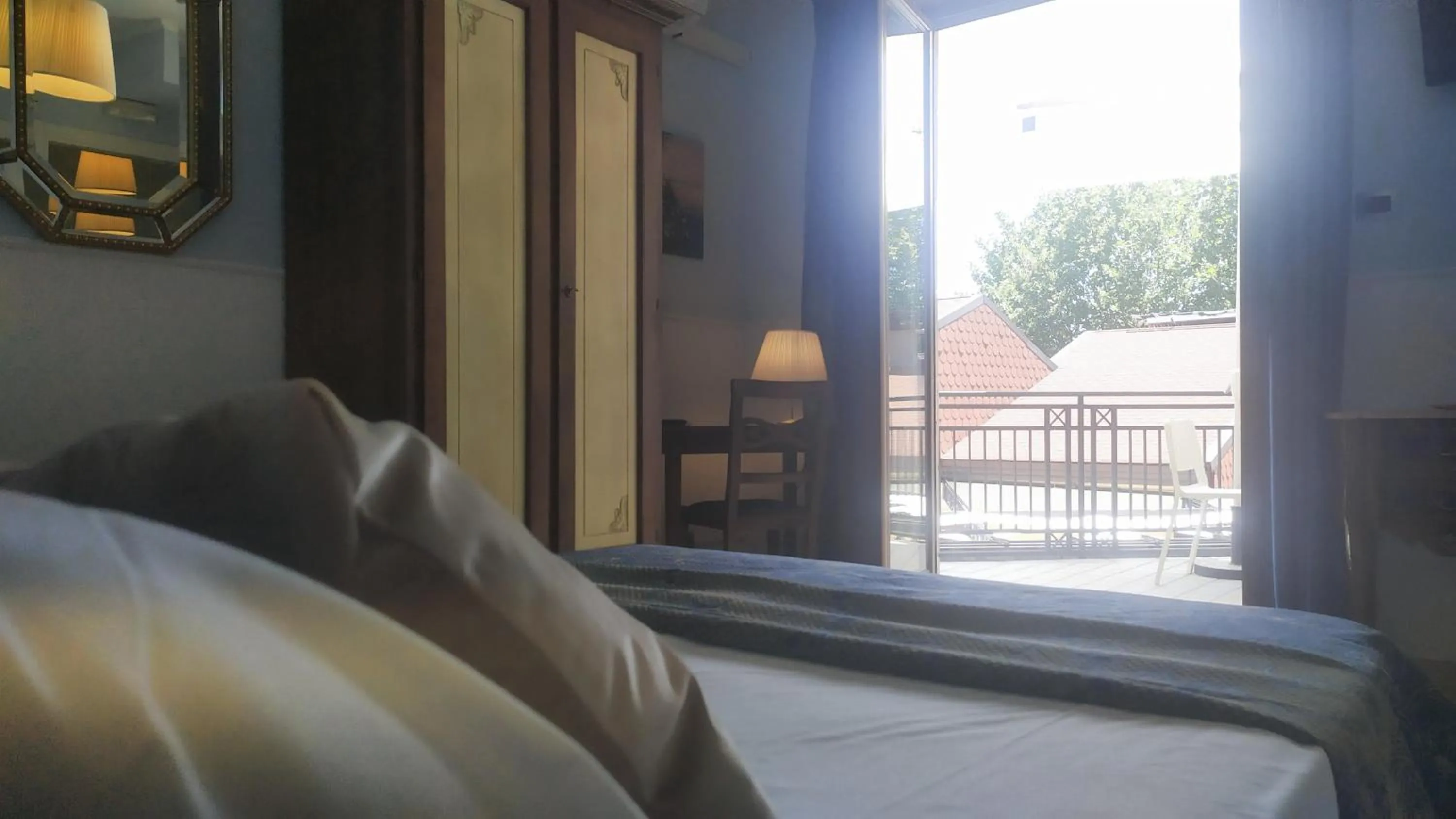 Bed in La Contessa B&B