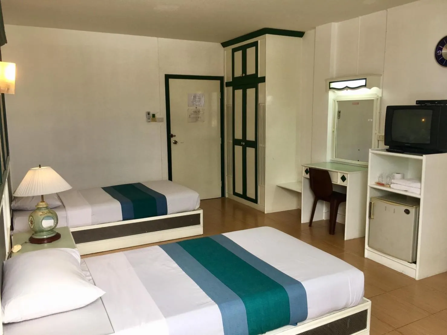 Bed in Highway Hotel