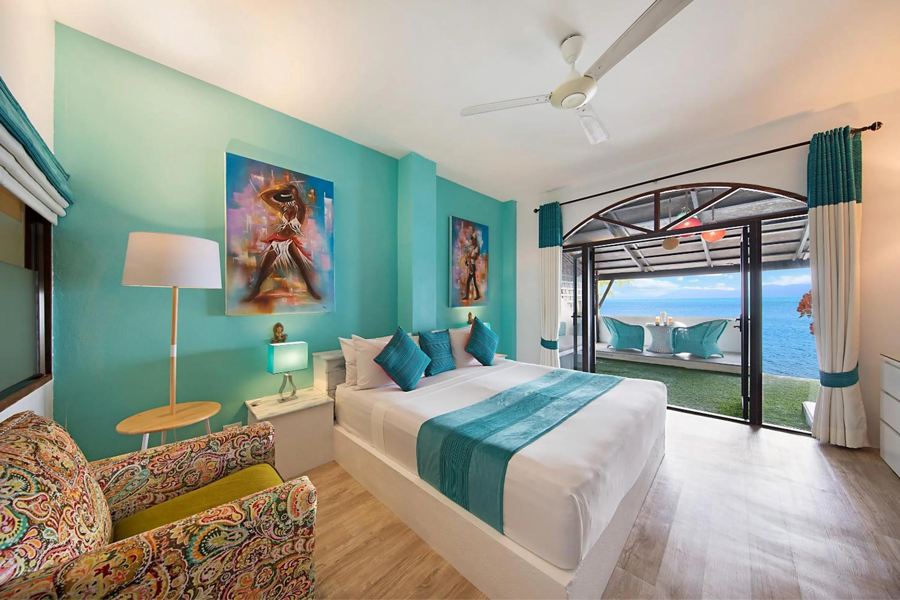 Photo of the whole room, Bed in Hacienda Fisherman's Village Koh Samui