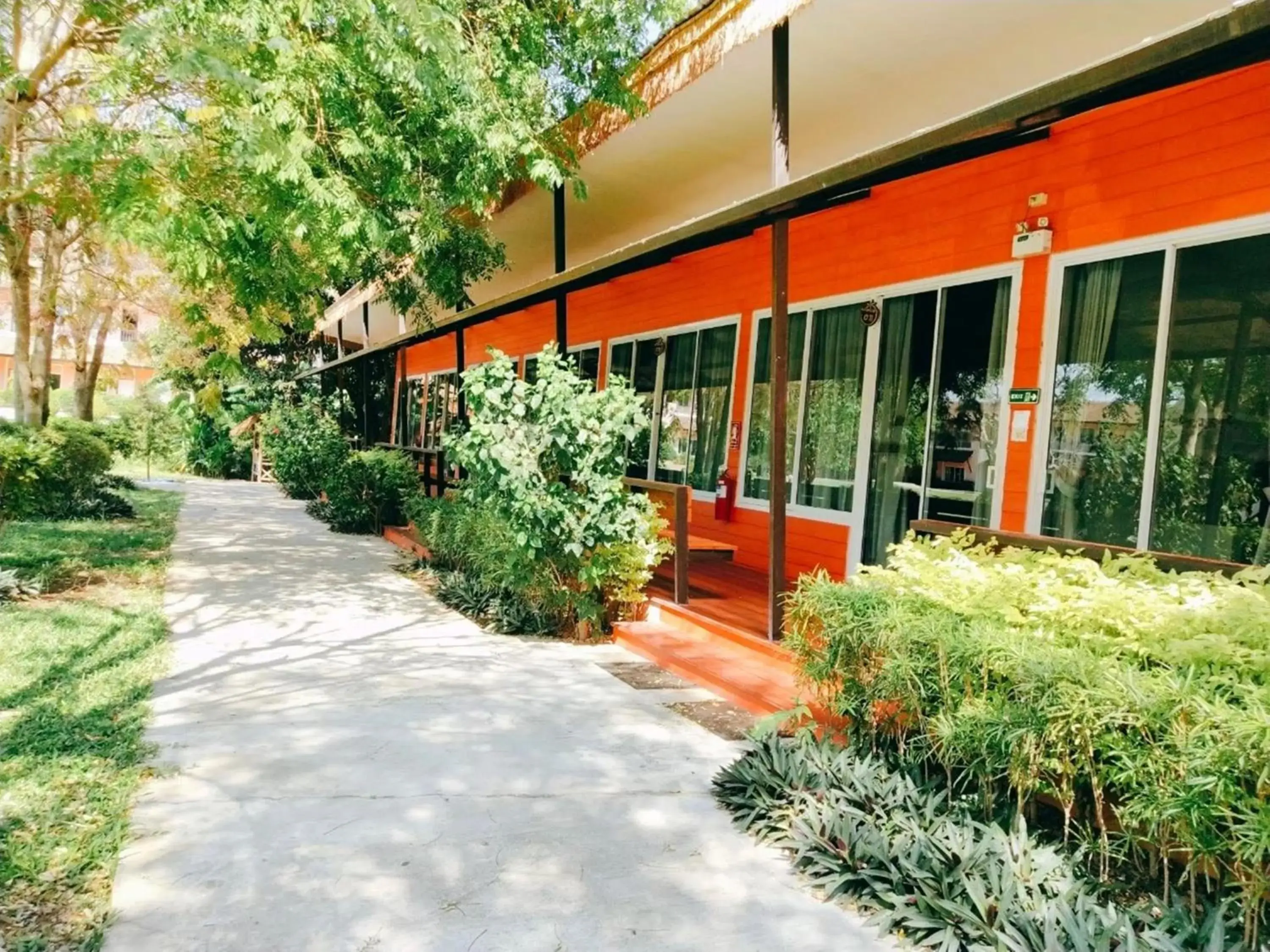 Garden view in Aurora Resort Kanchanaburi Garden view in Aurora Resort Kanchanaburi