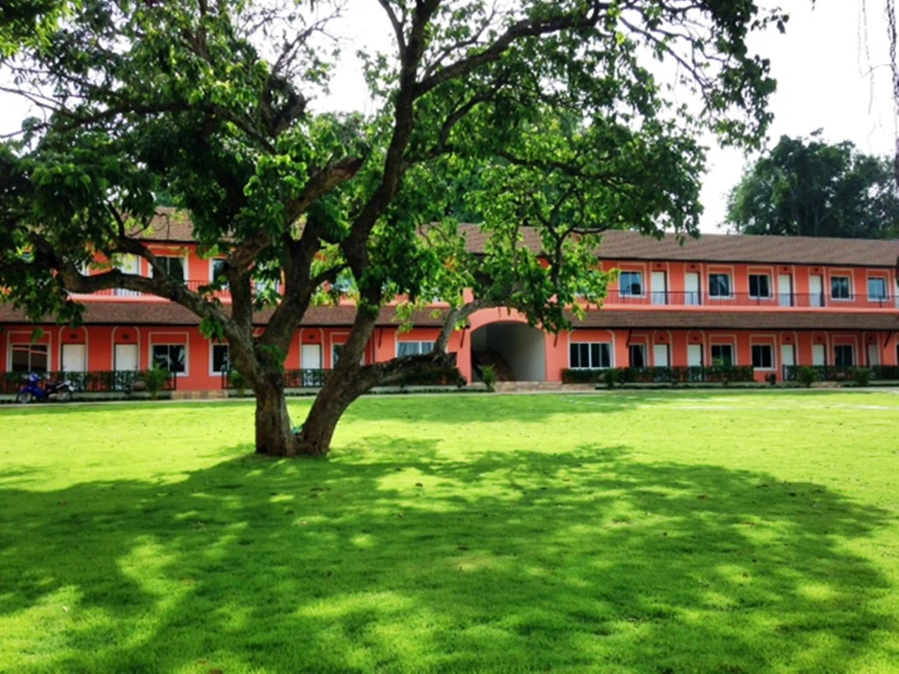 Facade/entrance in Aurora Resort Kanchanaburi