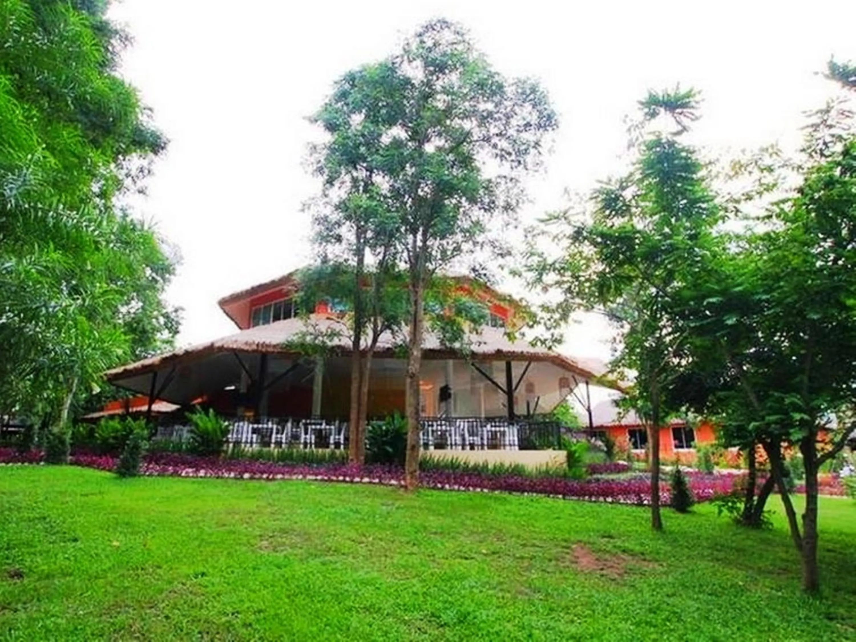 Garden in Aurora Resort Kanchanaburi