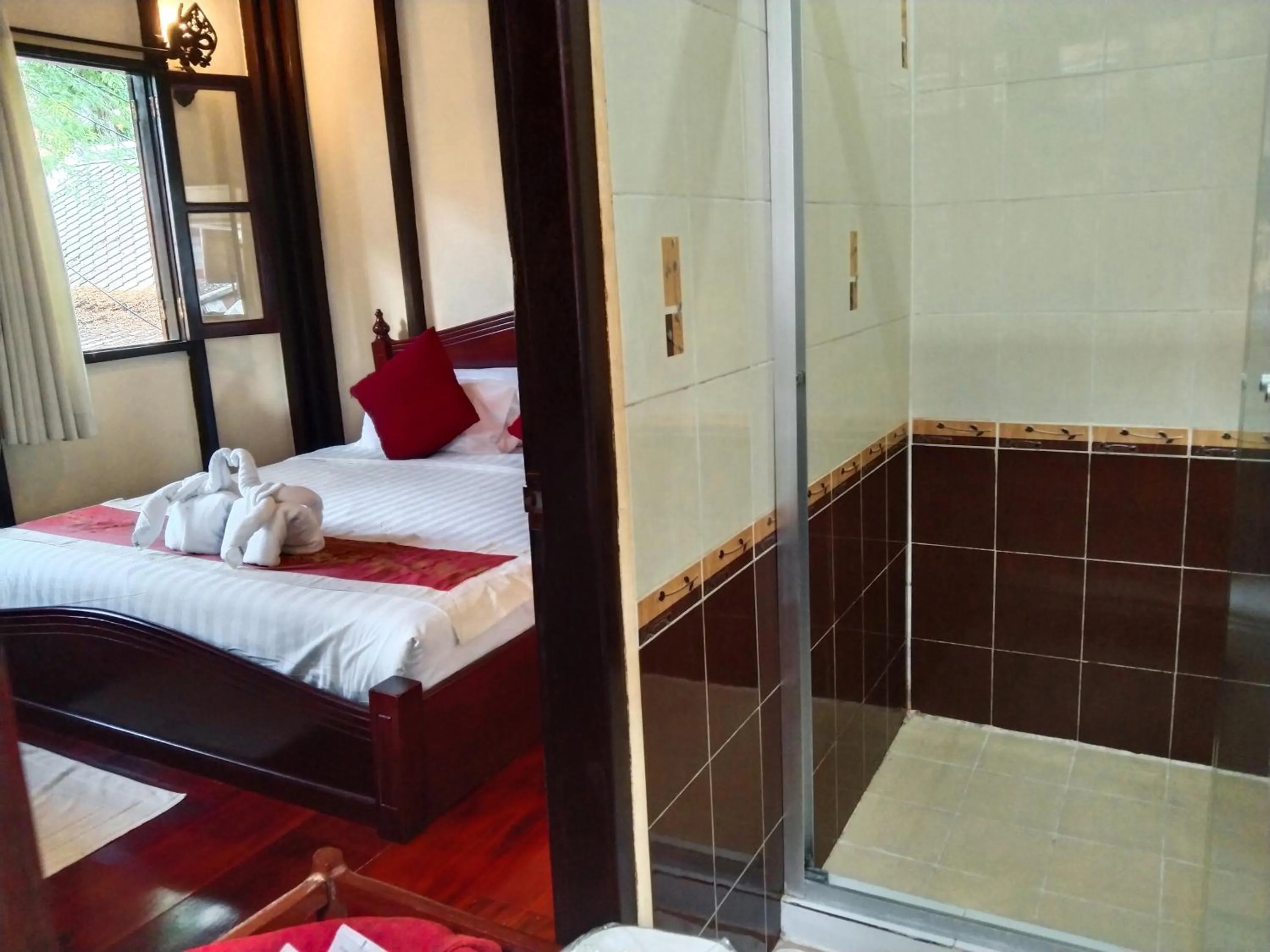 Bed in Ban Lakkham River View