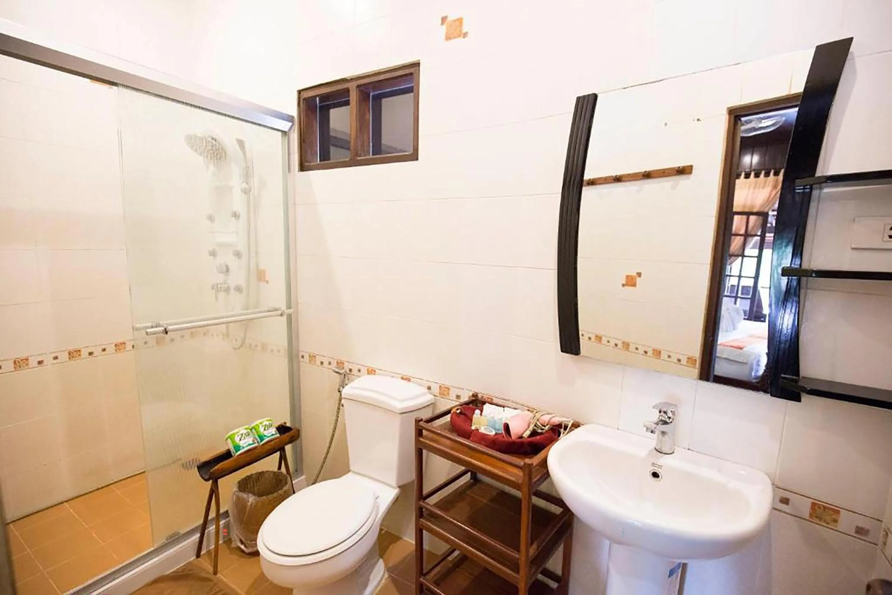 Toilet in Ban Lakkham River View