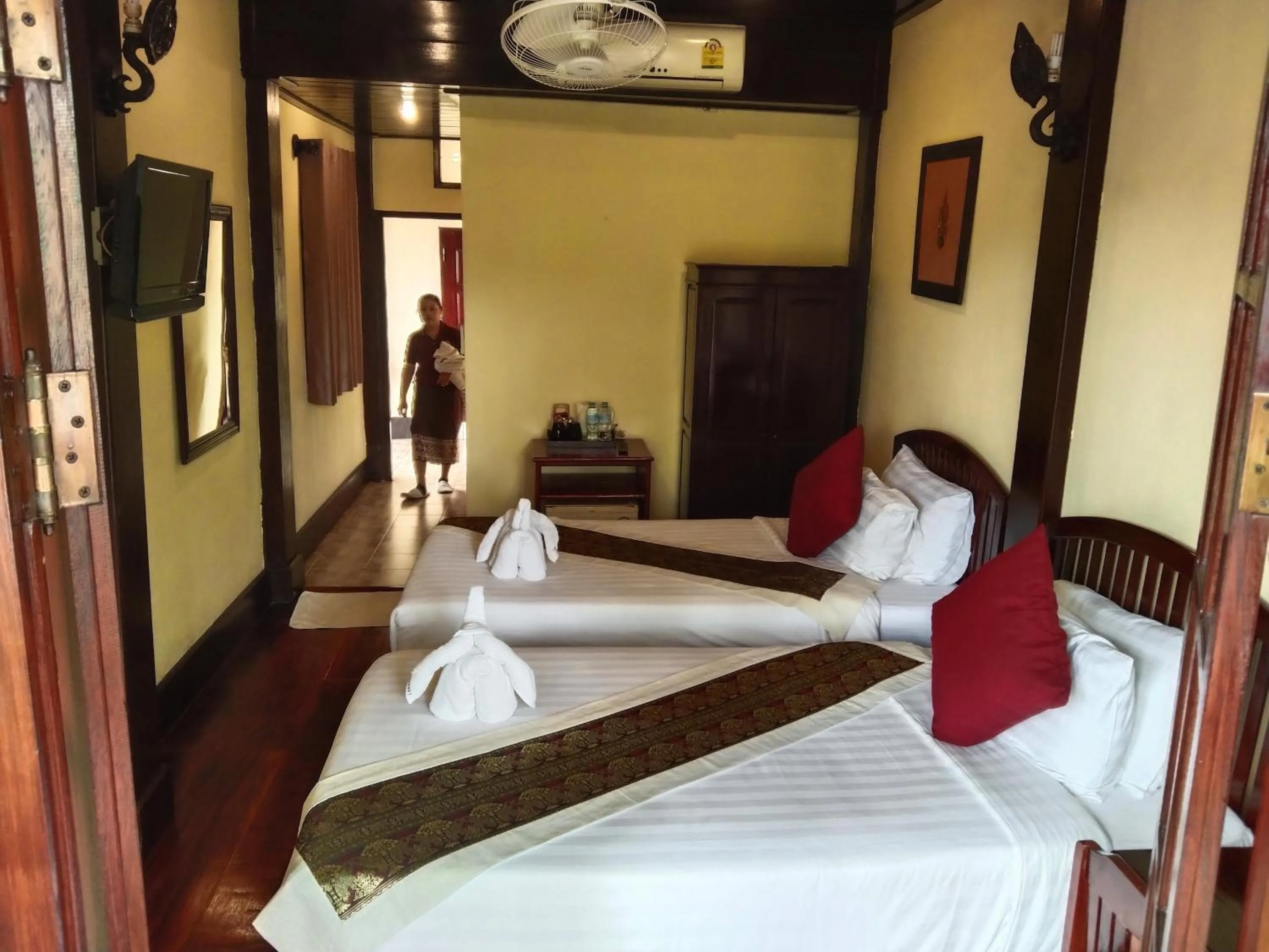 Bed in Ban Lakkham River View