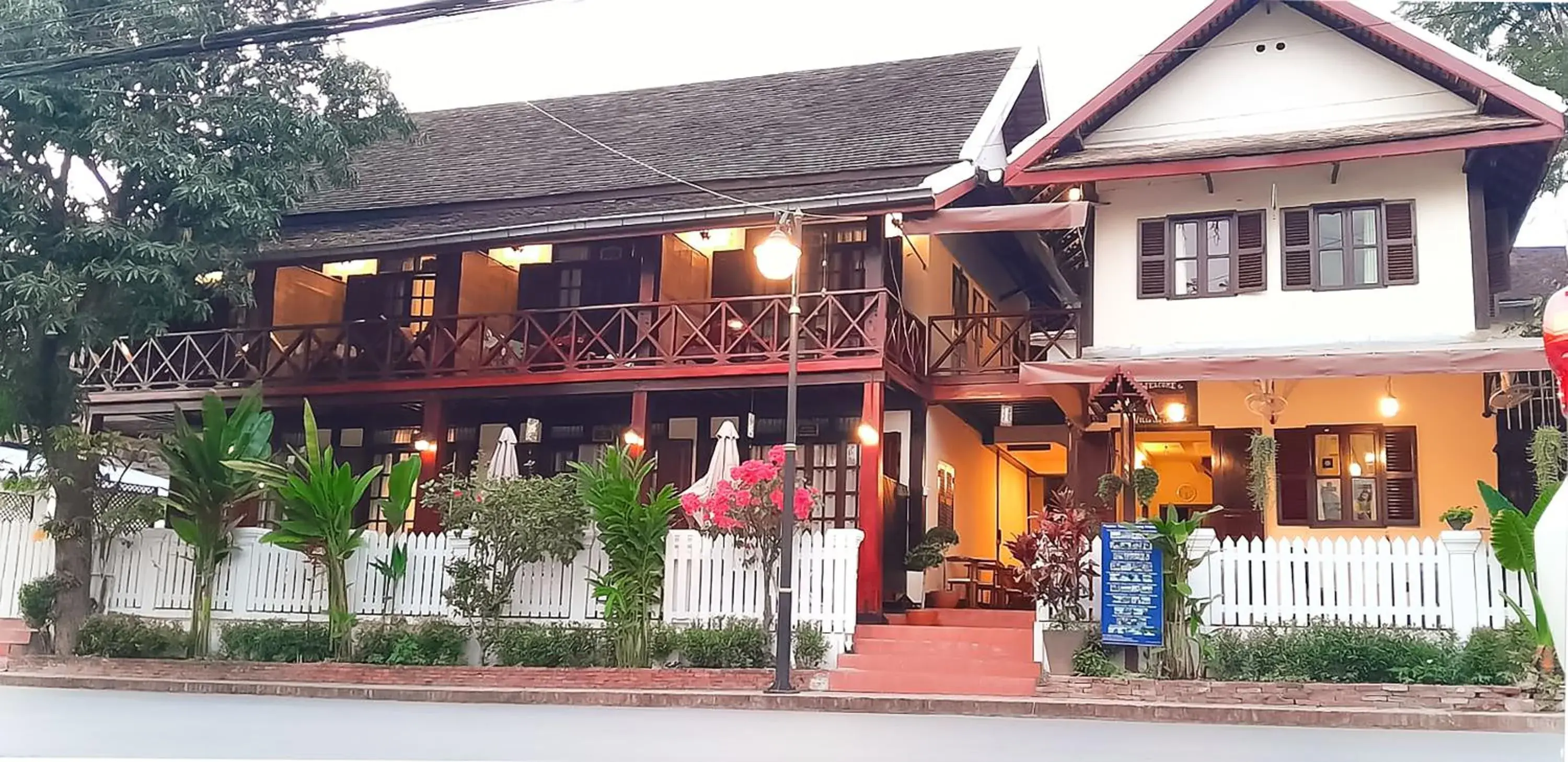 Property building in Ban Lakkham River View Property building in Ban Lakkham River View