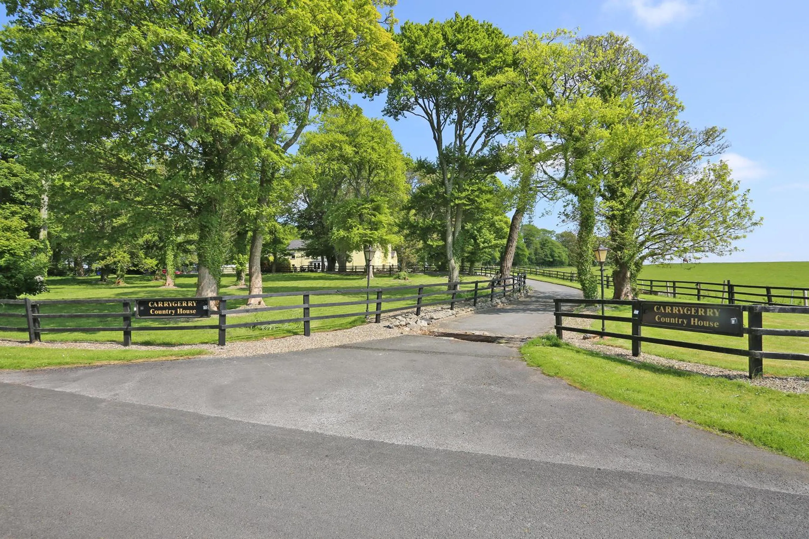 Carrygerry Country House