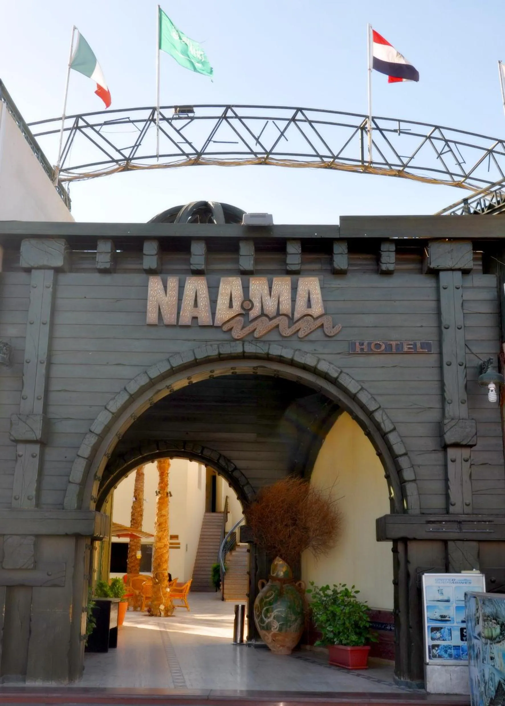 Facade/entrance in Naama Inn Hotel