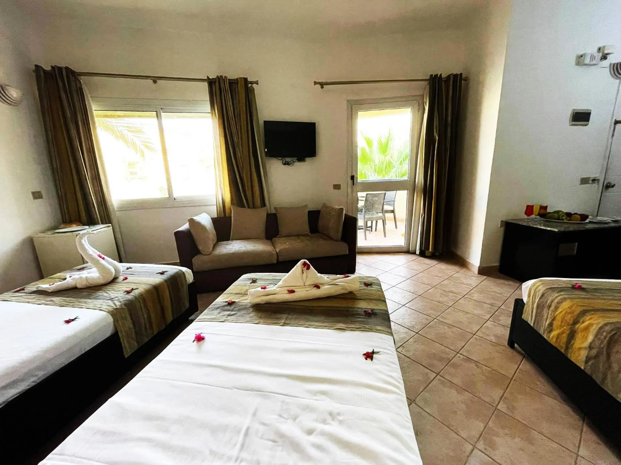 Bed in Naama Inn Hotel