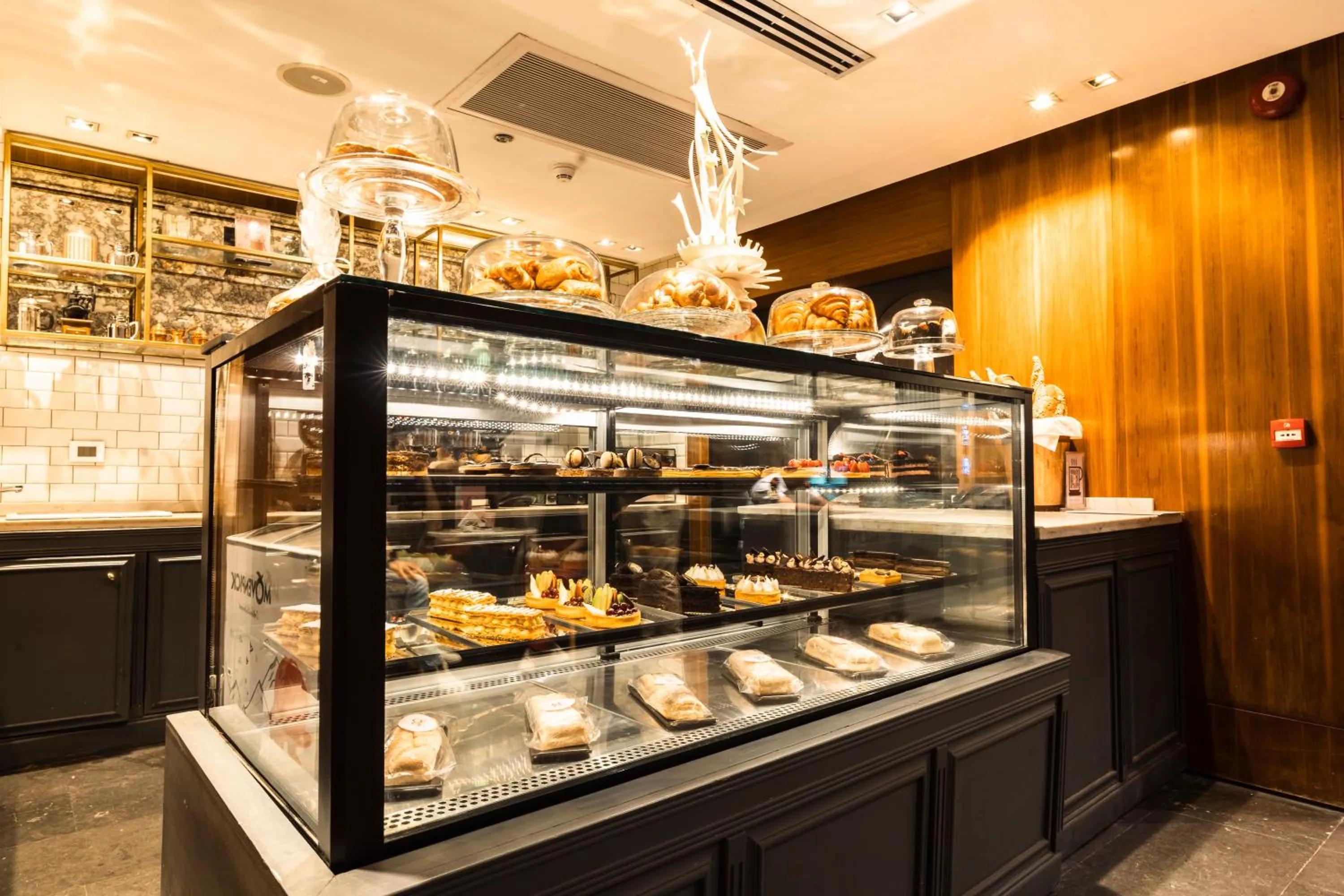 Restaurant/places to eat in The President Hotel Cairo