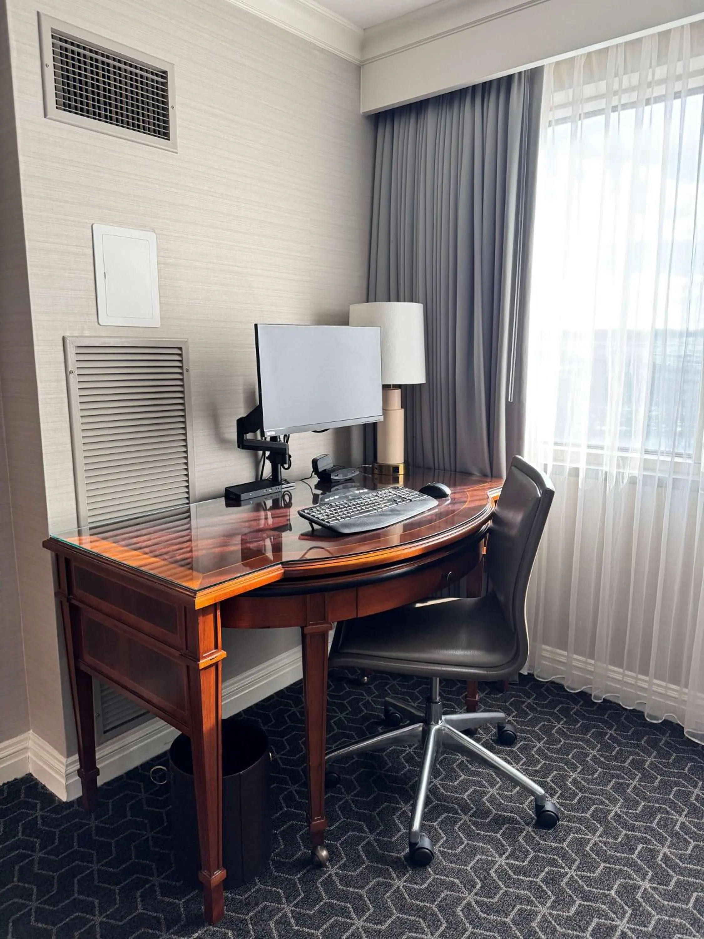 Bedroom in Hilton Short Hills