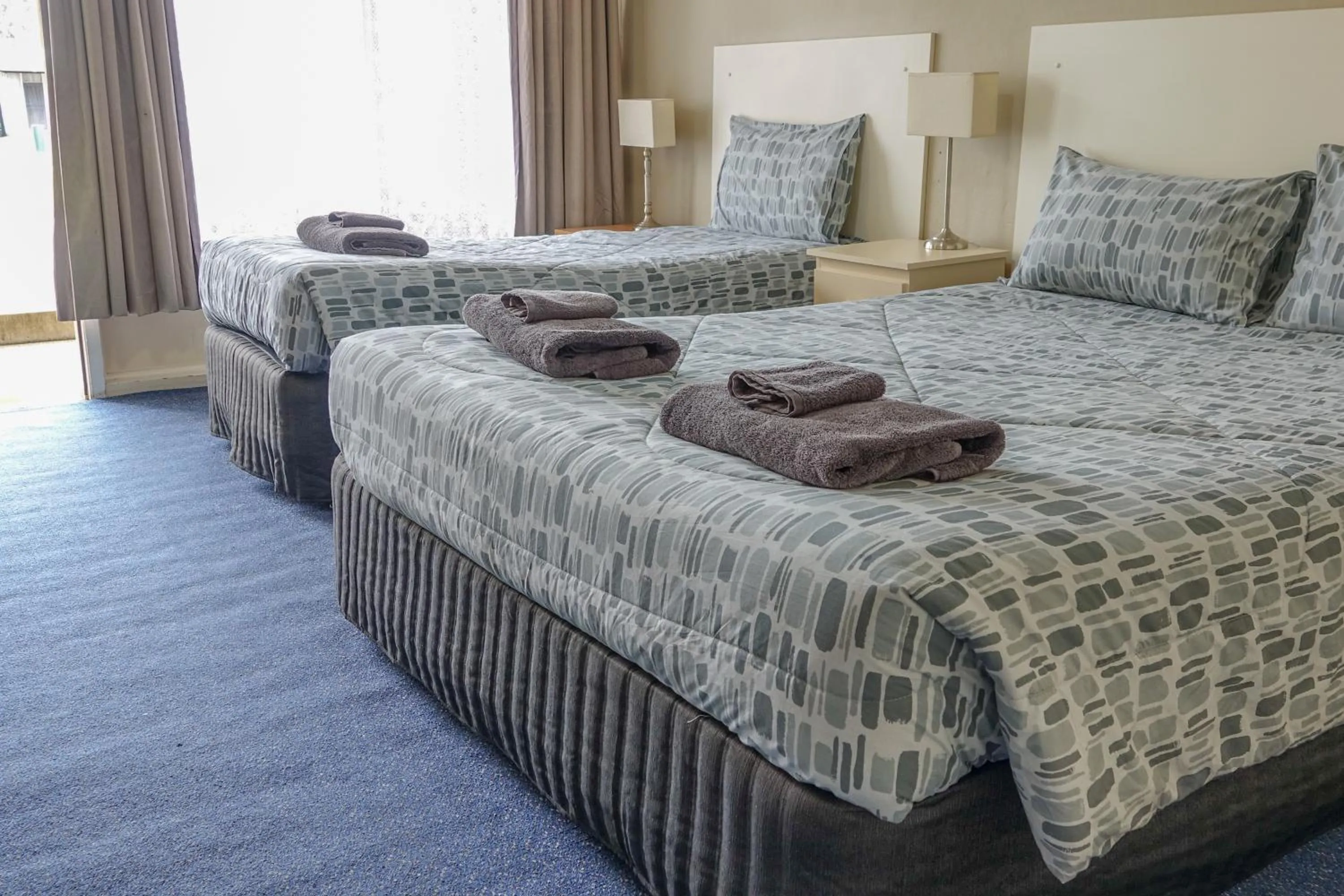 Bedroom, Bed in Bairnsdale Main Motel