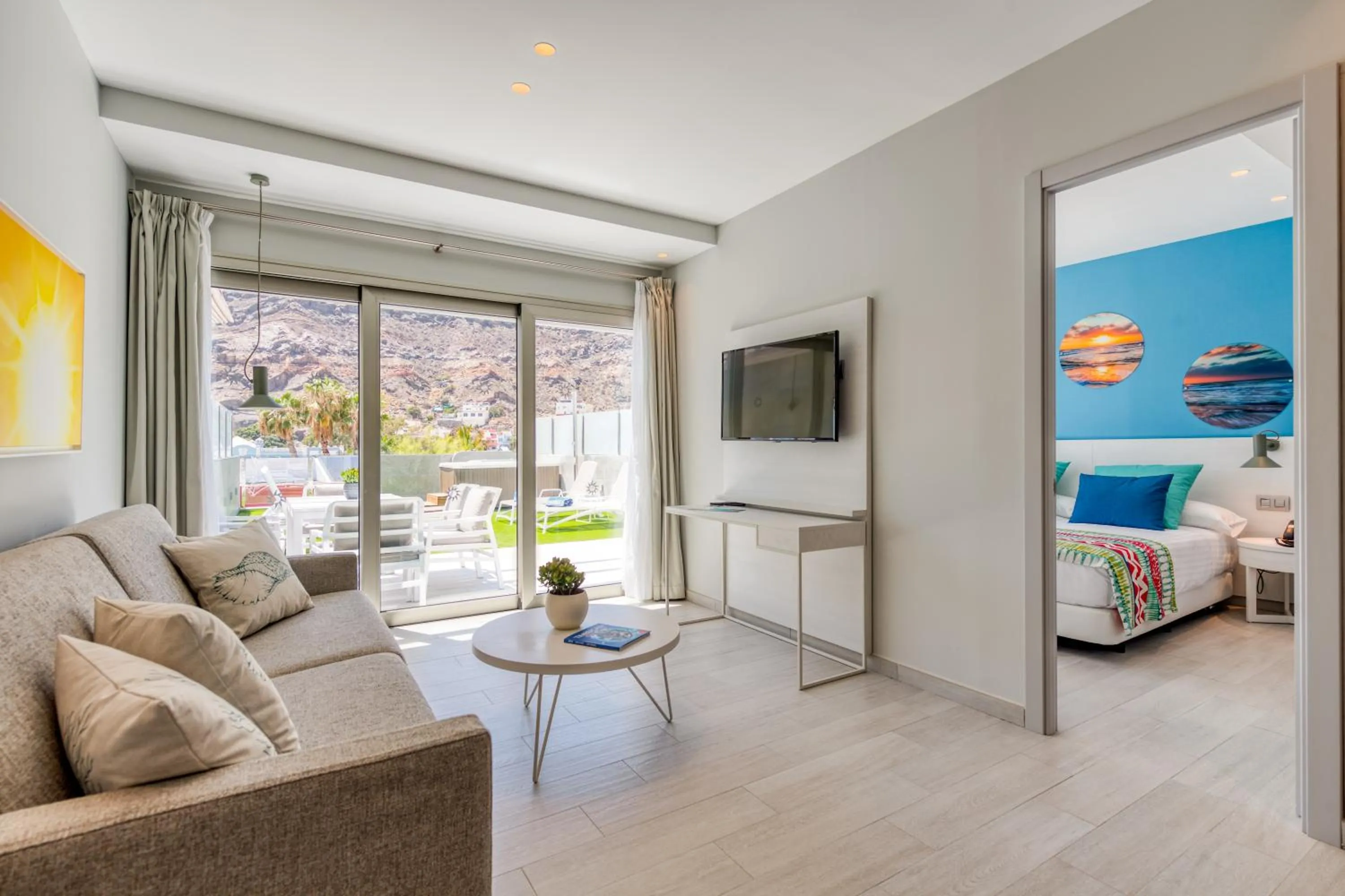 TV and multimedia in Cordial Mogán Solaz