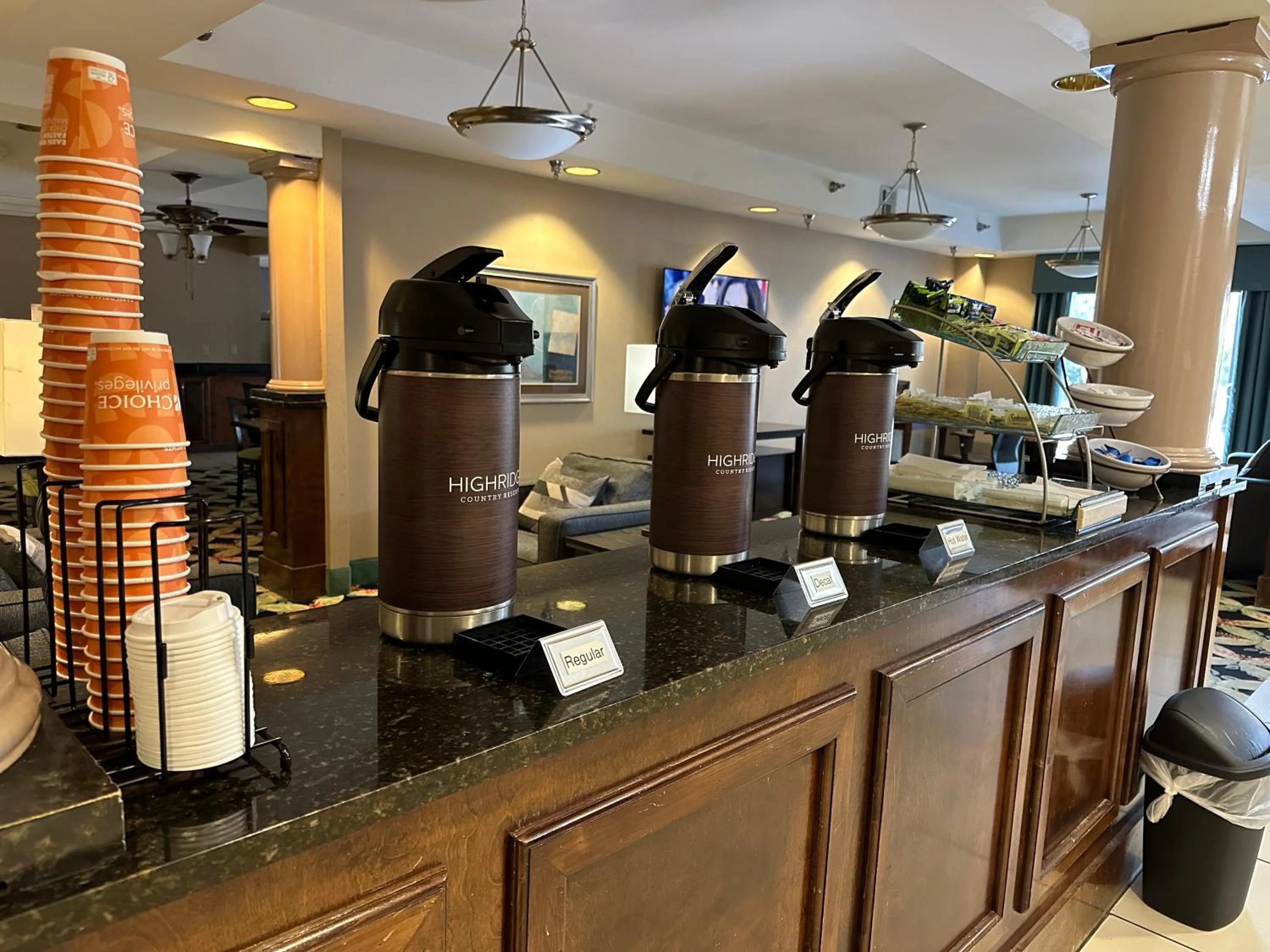 Coffee/tea facilities in Country Inn & Suites by Radisson, Murrells Inlet, SC