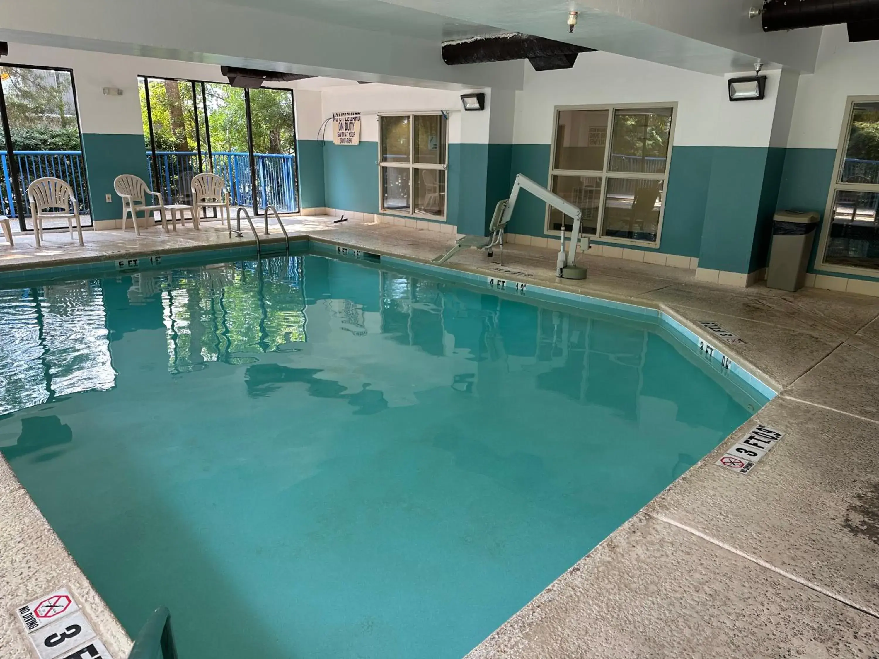 Swimming pool in Country Inn & Suites by Radisson, Murrells Inlet, SC Swimming pool in Country Inn & Suites by Radisson, Murrells Inlet, SC