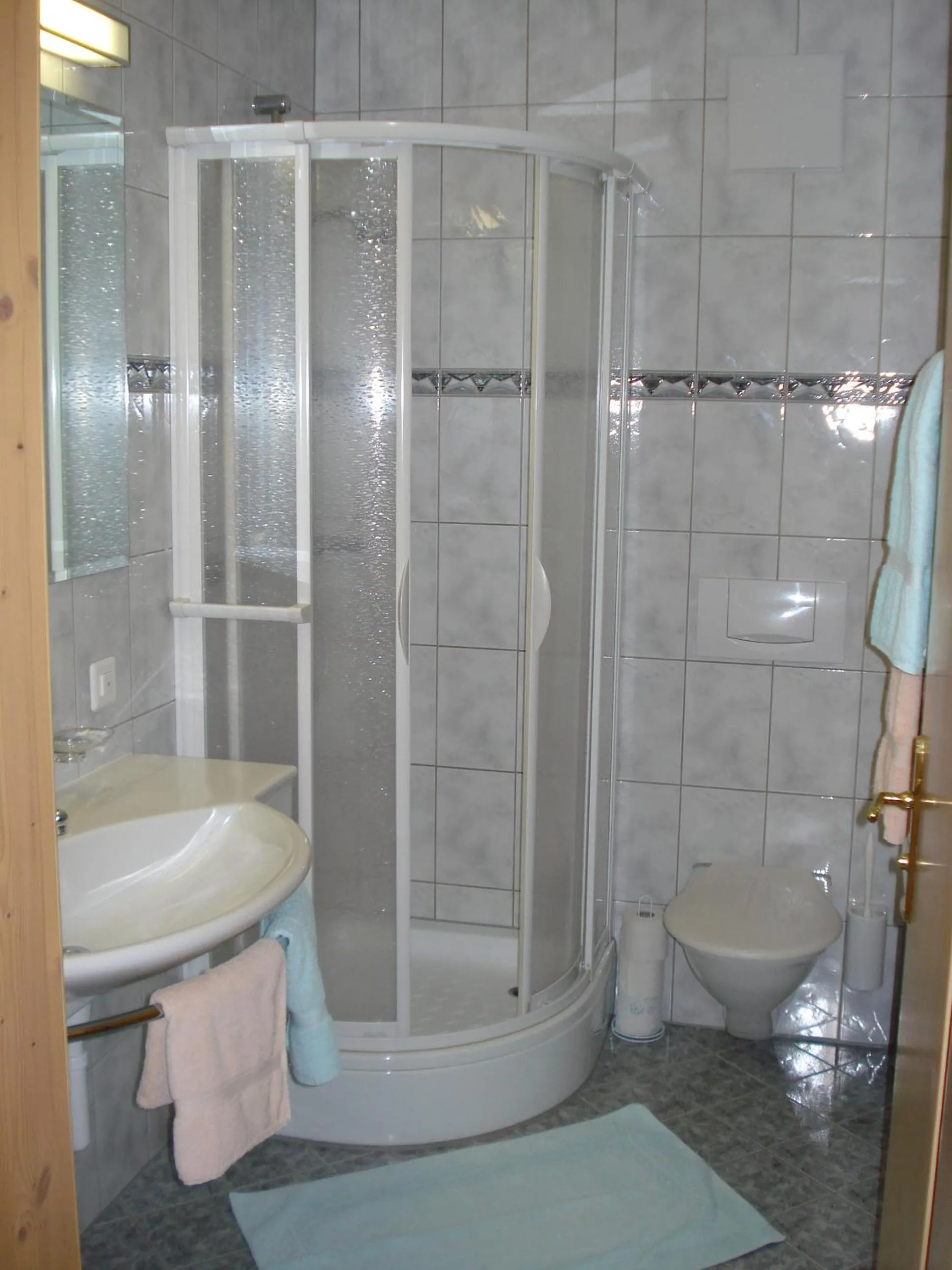Bathroom in Chasa Valetta