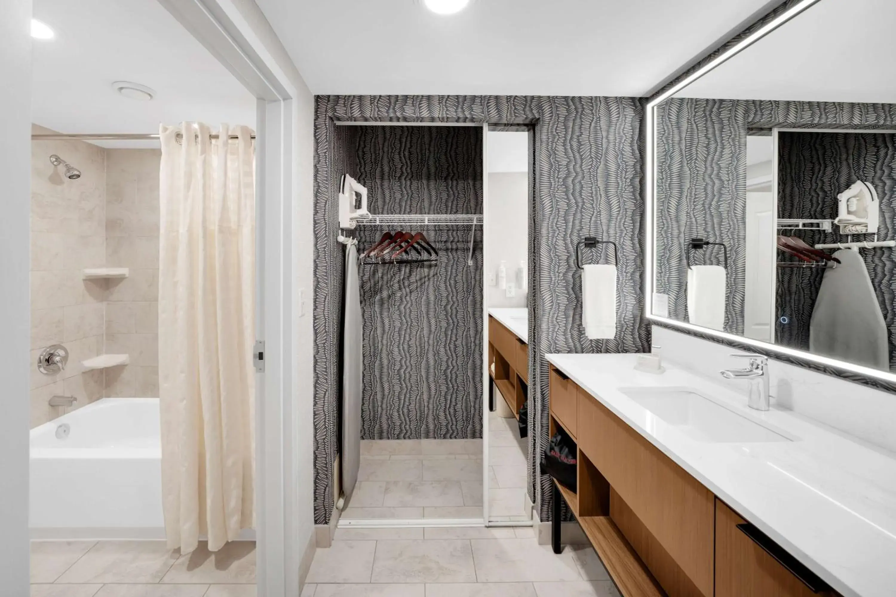 Bathroom in Homewood Suites by Hilton Toronto-Markham Bathroom in Homewood Suites by Hilton Toronto-Markham