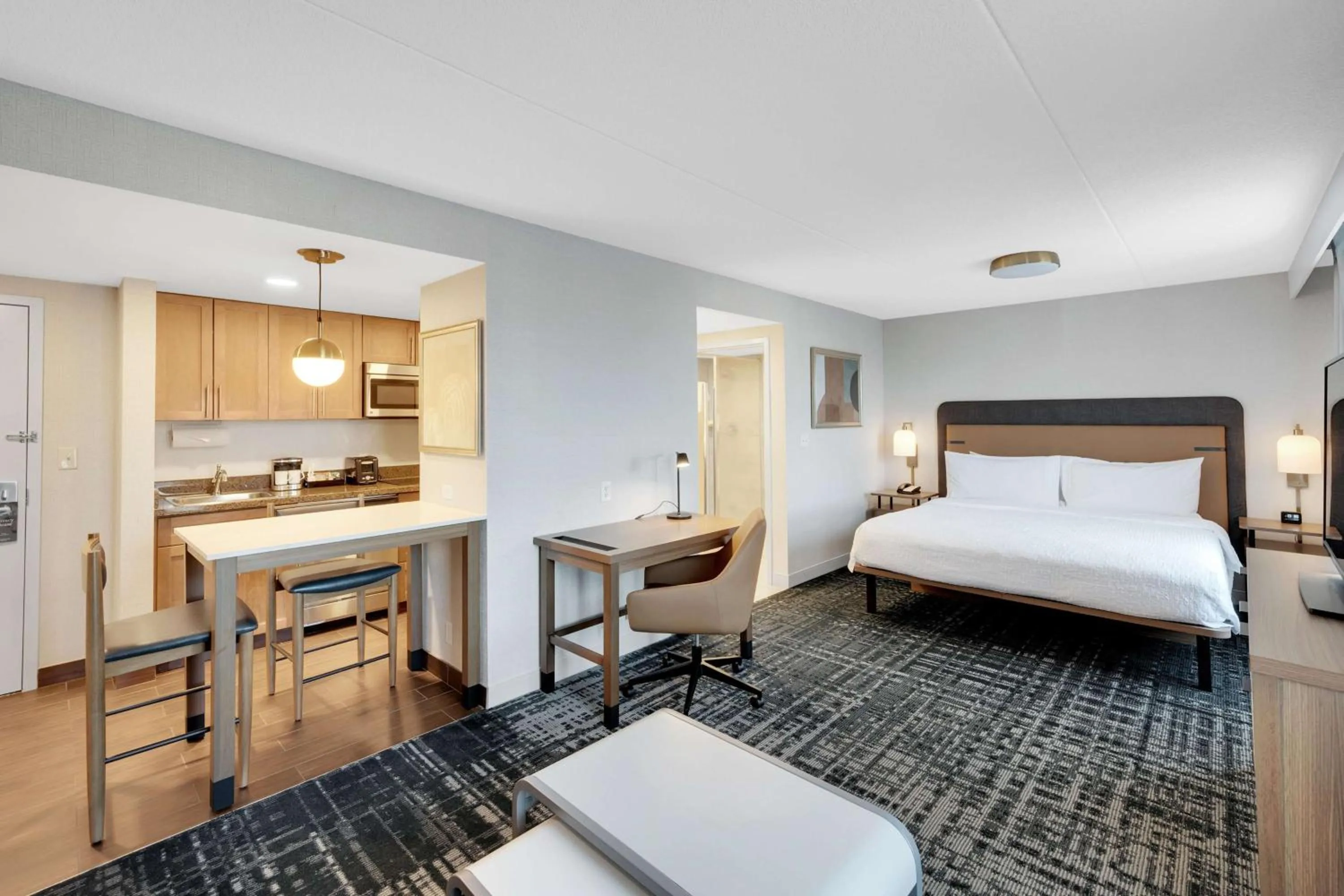 Kitchen or kitchenette, Bed in Homewood Suites by Hilton Toronto-Markham