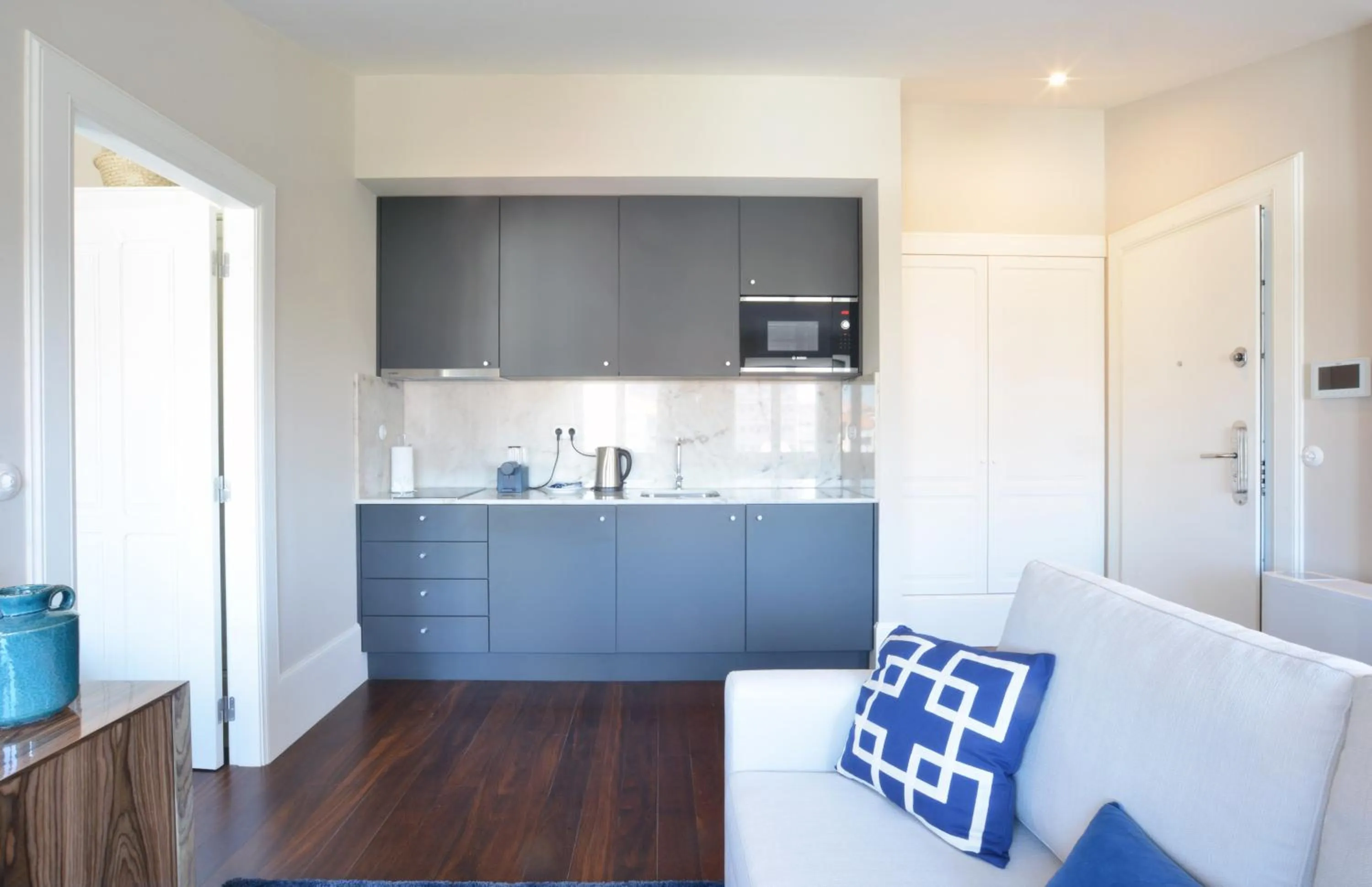 Kitchen or kitchenette in YOUROPO - Market