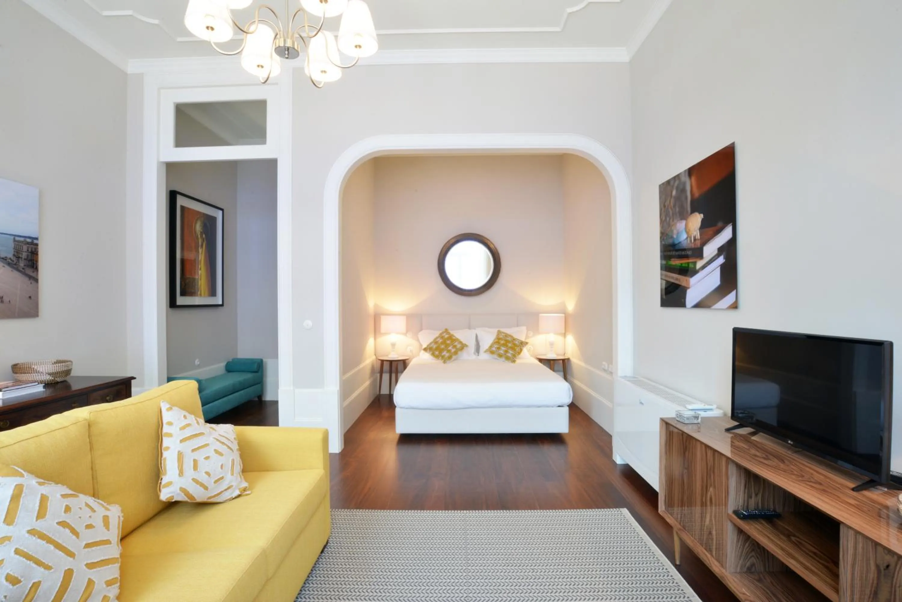 Bed in YOUROPO - Market