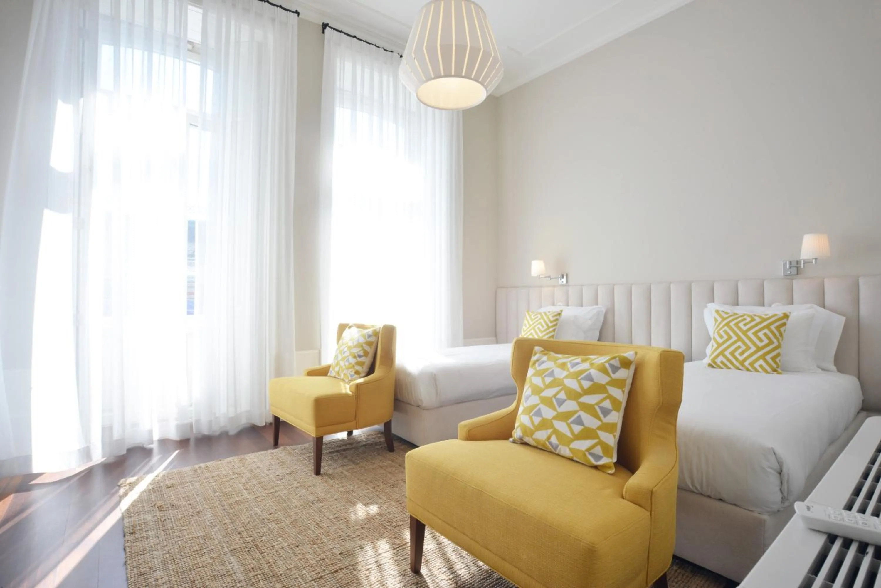 Bed in YOUROPO - Market